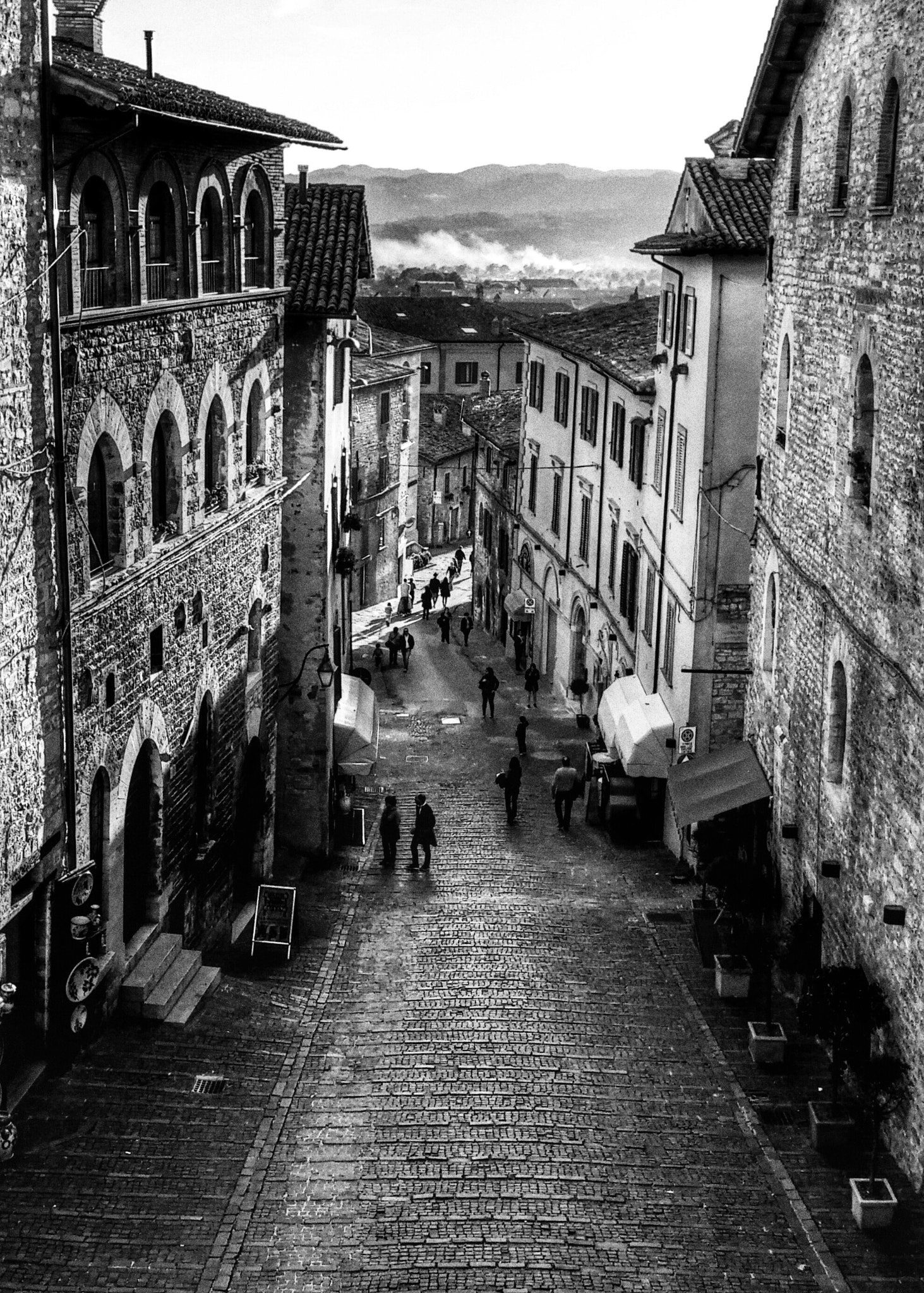 LG D80 sample photo. Gubbio view  photography