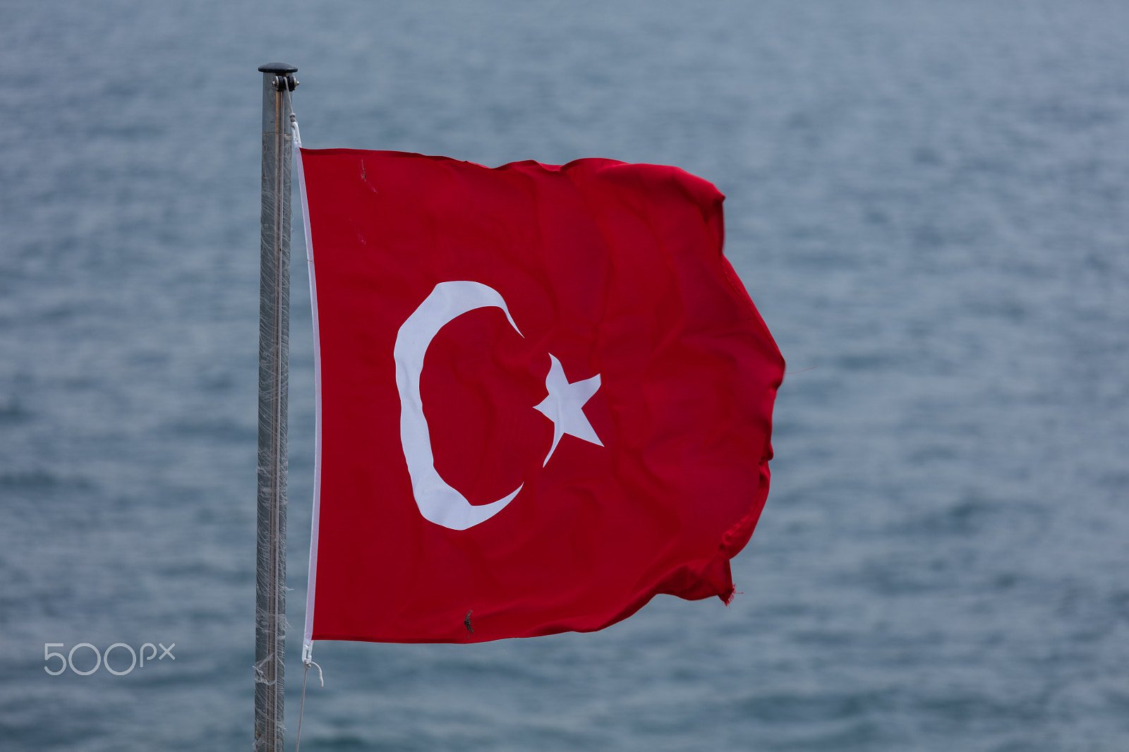 Canon EOS 5DS R + Canon EF 70-200mm F4L IS USM sample photo. Turkish flag photography