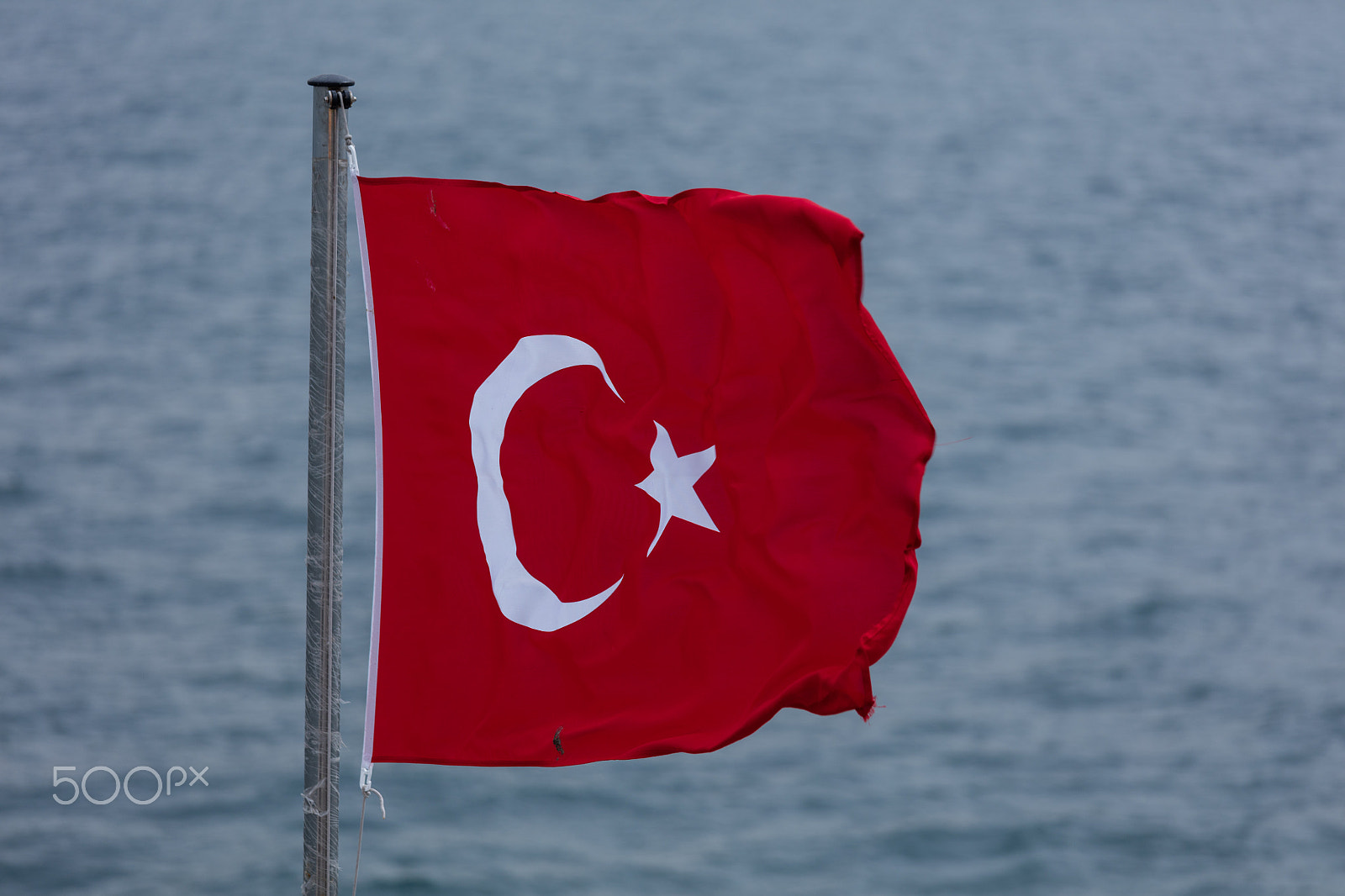 Canon EF 70-200mm F4L IS USM sample photo. Turkish flag photography