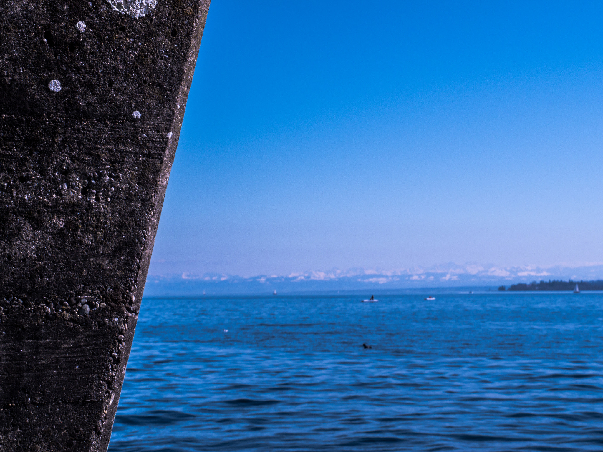 Panasonic Lumix DMC-G6 sample photo. Wall and lake constance photography