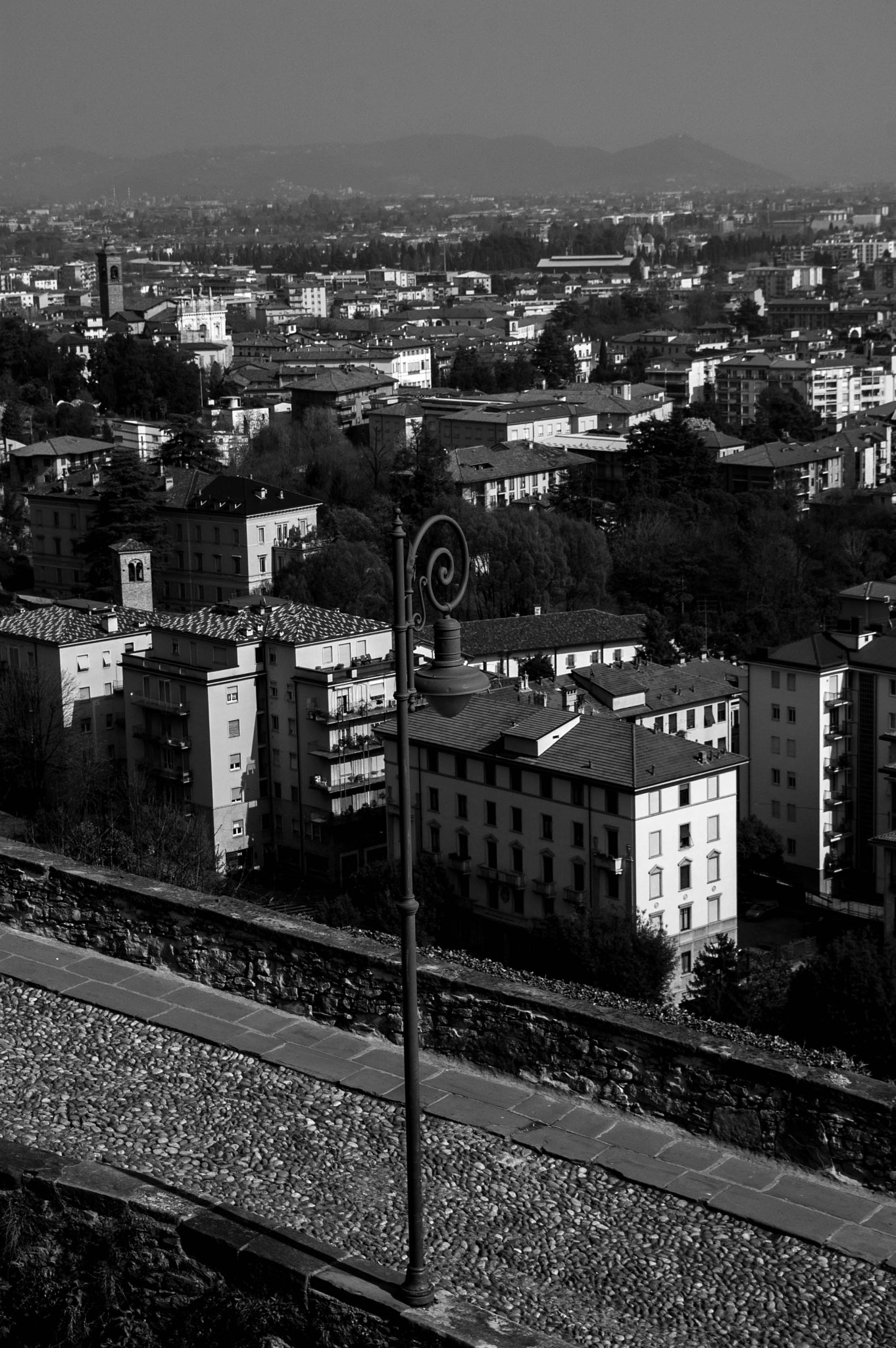 Nikon D70s sample photo. Back to b&w photography