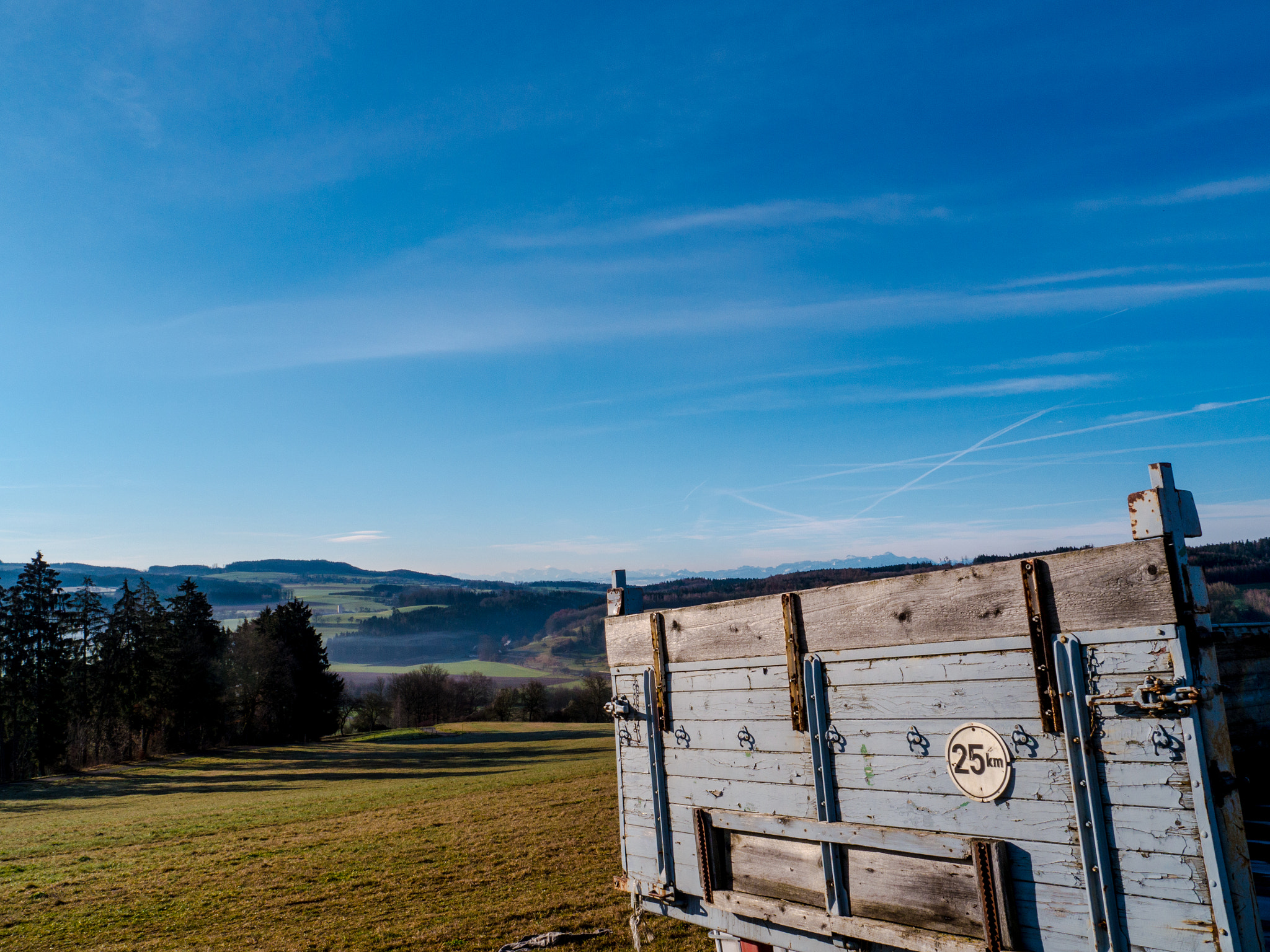 Panasonic Lumix DMC-G6 sample photo. Morning view with trailer photography