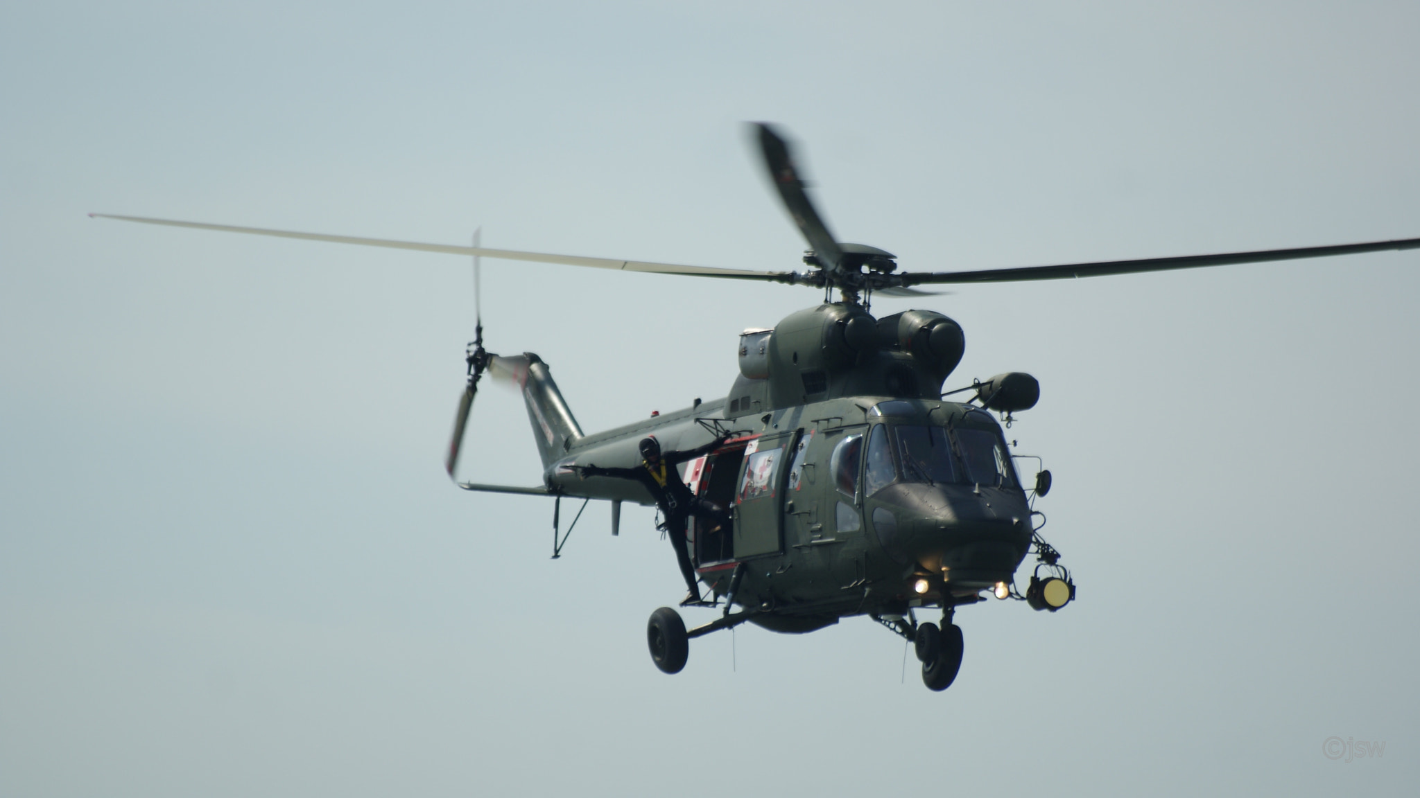 Sony Alpha DSLR-A300 + Sigma 70-210mm F4-5.6 APO sample photo. Mazury air show photography