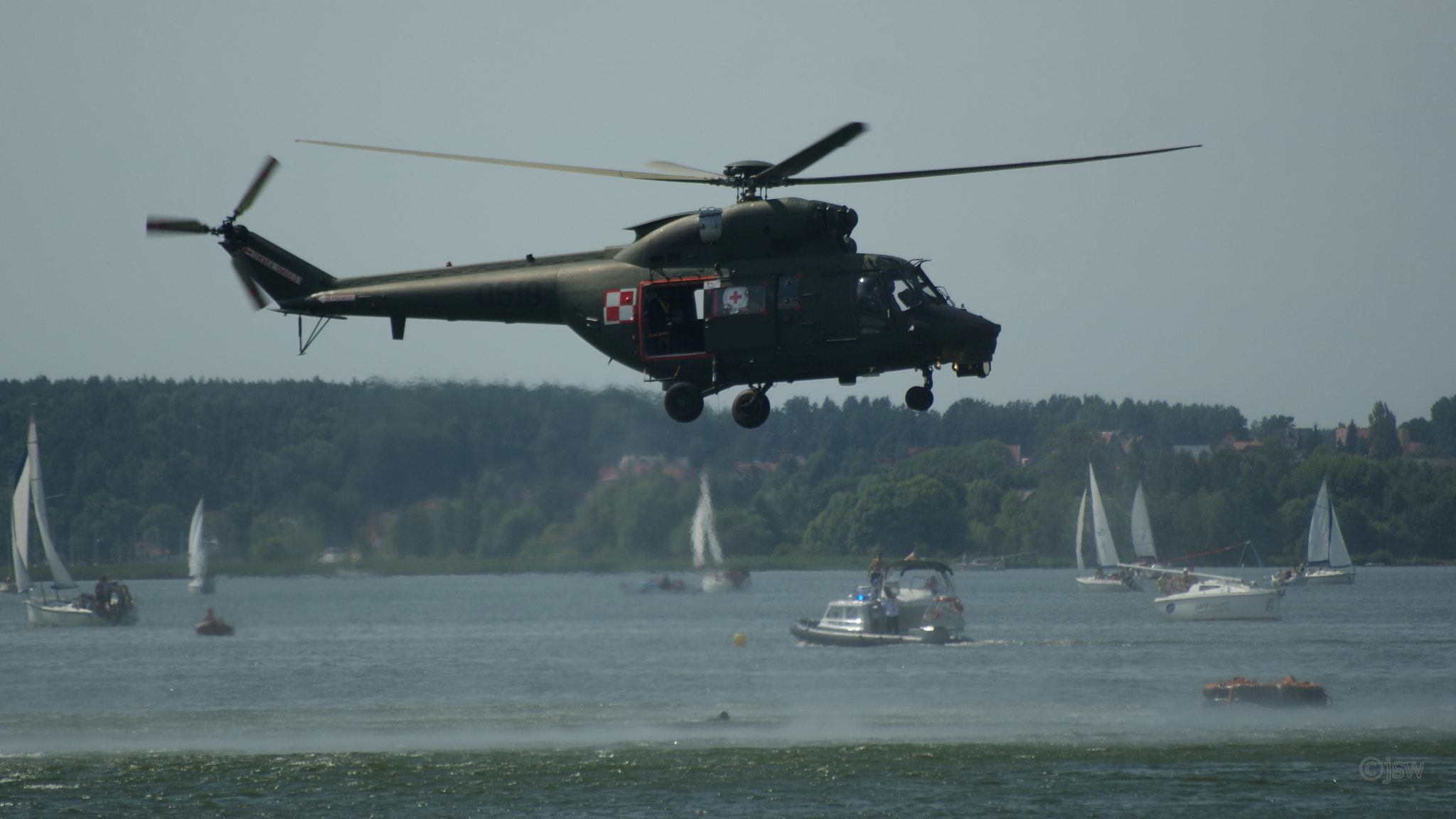 Sony Alpha DSLR-A300 + Sigma 70-210mm F4-5.6 APO sample photo. Mazury air show photography