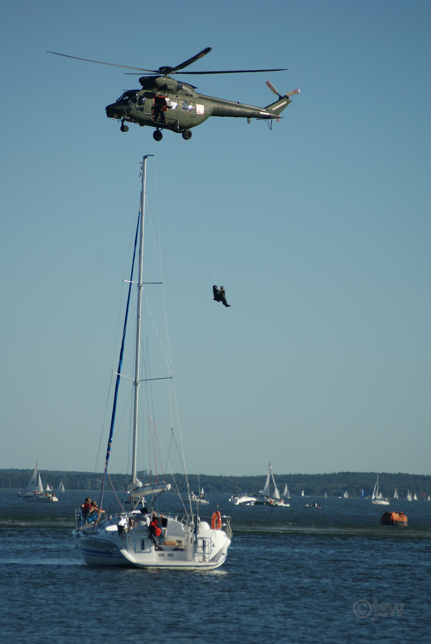 Sony Alpha DSLR-A300 + Sigma 70-210mm F4-5.6 APO sample photo. Mazury air show photography