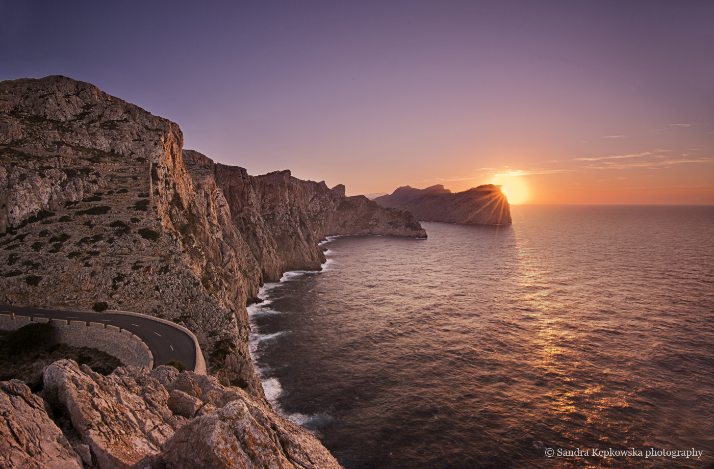 Nikon D4 + Nikon AF-S Nikkor 16-35mm F4G ED VR sample photo. Good night mallorca photography