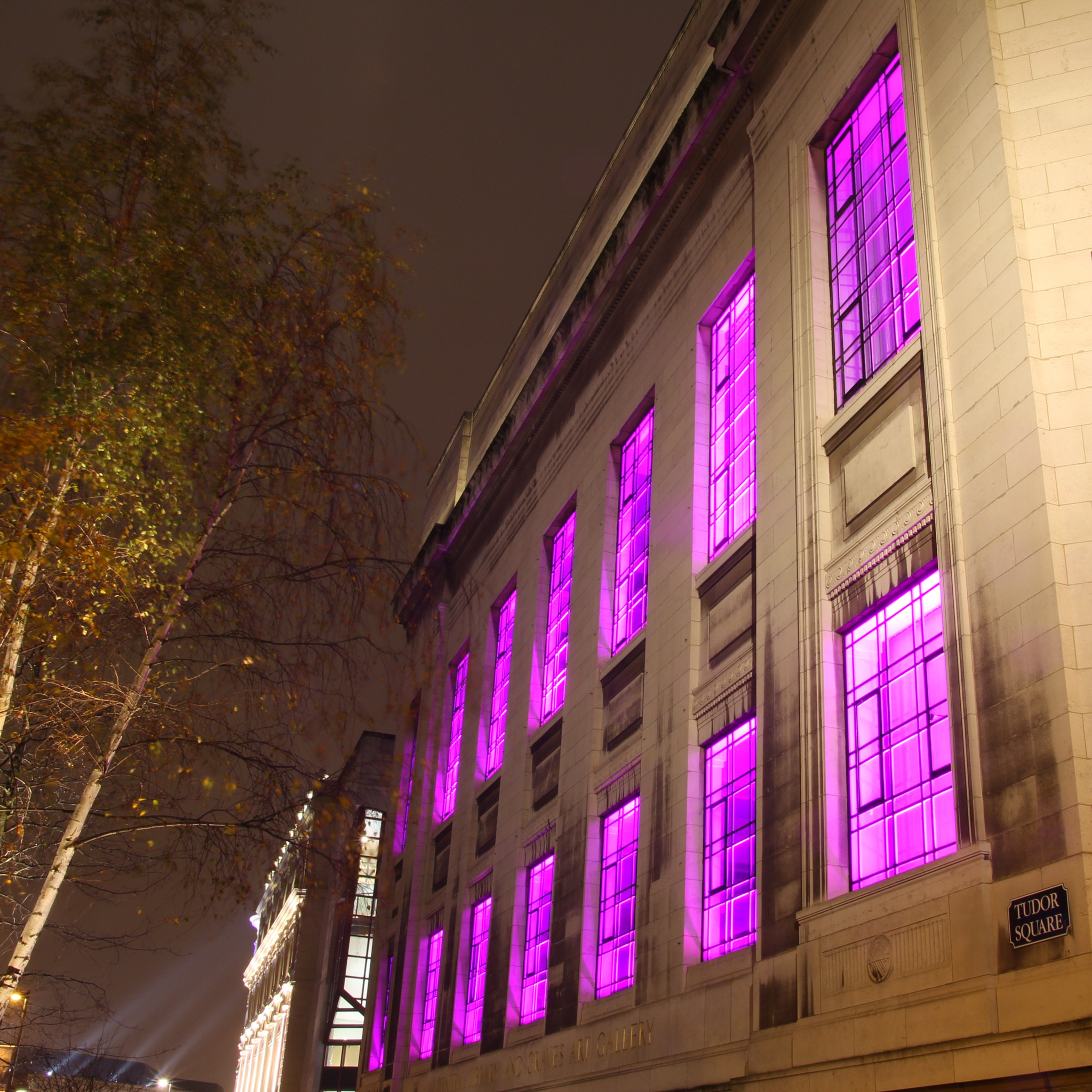 Canon EOS 650D (EOS Rebel T4i / EOS Kiss X6i) + Sigma 18-50mm f/2.8 Macro sample photo. Sheffield at night photography