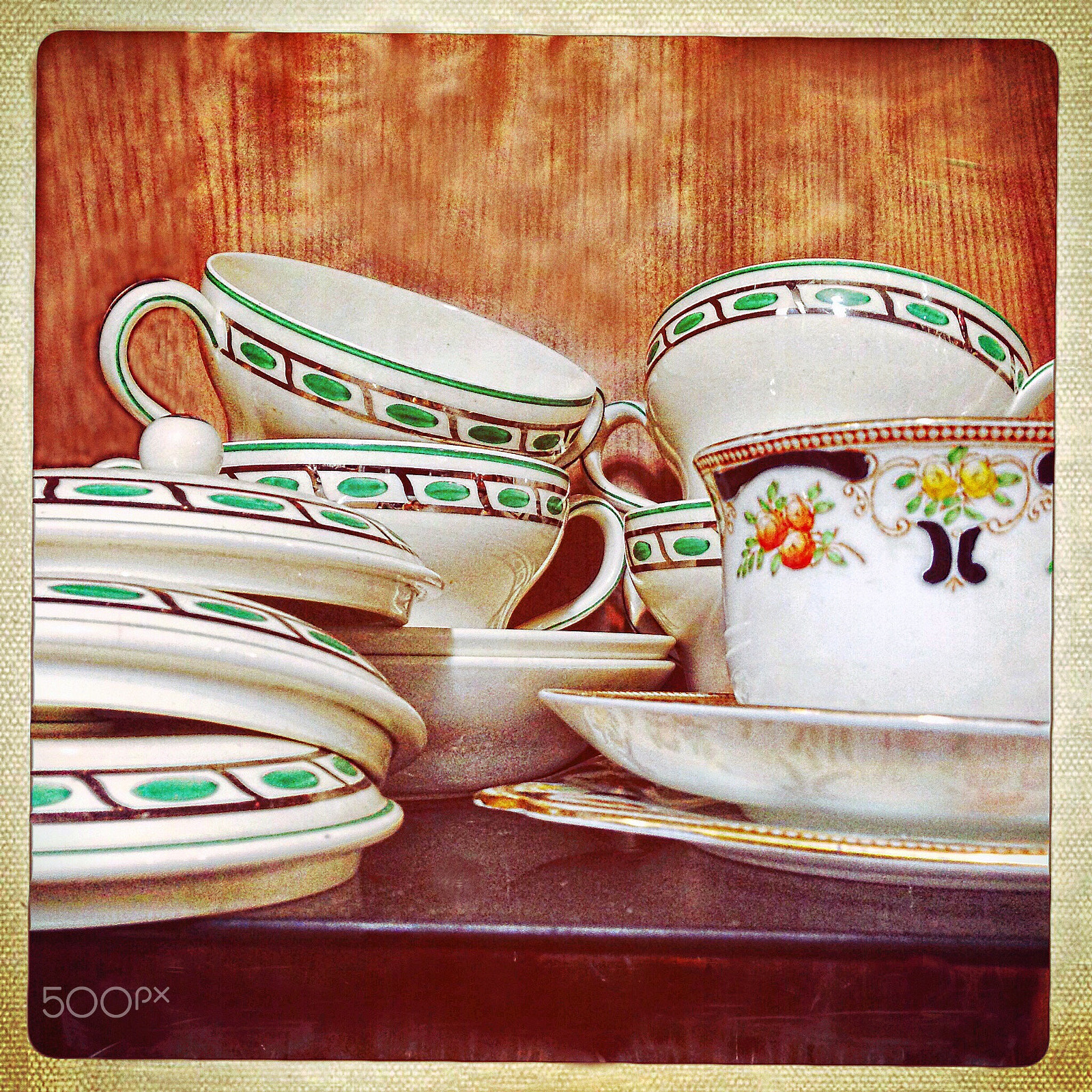 Hipstamatic 310 sample photo. Antique cups and saucers photography