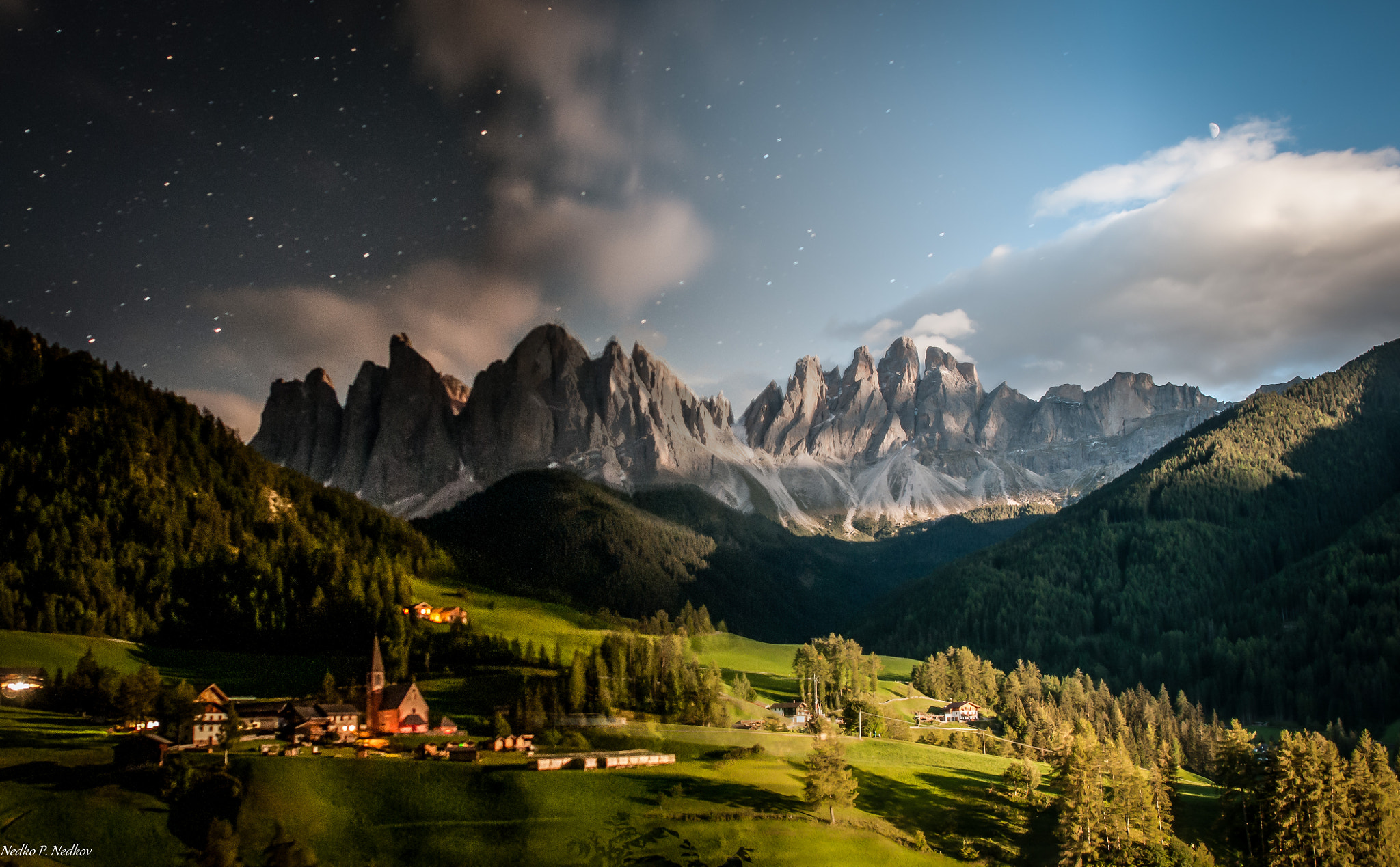 Nikon D300S + Nikon AF-S Nikkor 24mm F1.4G ED sample photo. Val di funes photography