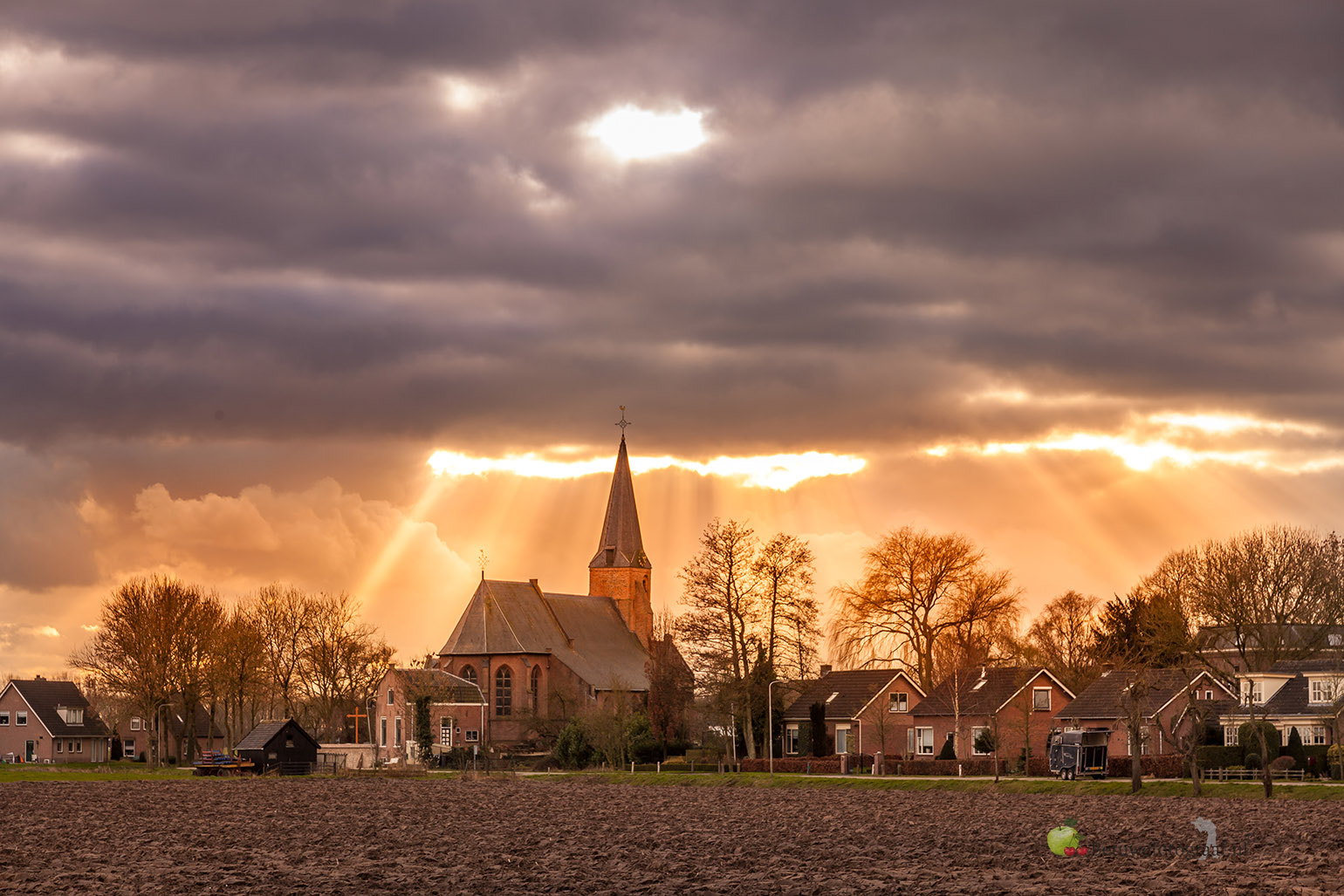 Sigma 24-105mm f/4 DG OS HSM | A sample photo. Heavens gate............ photography