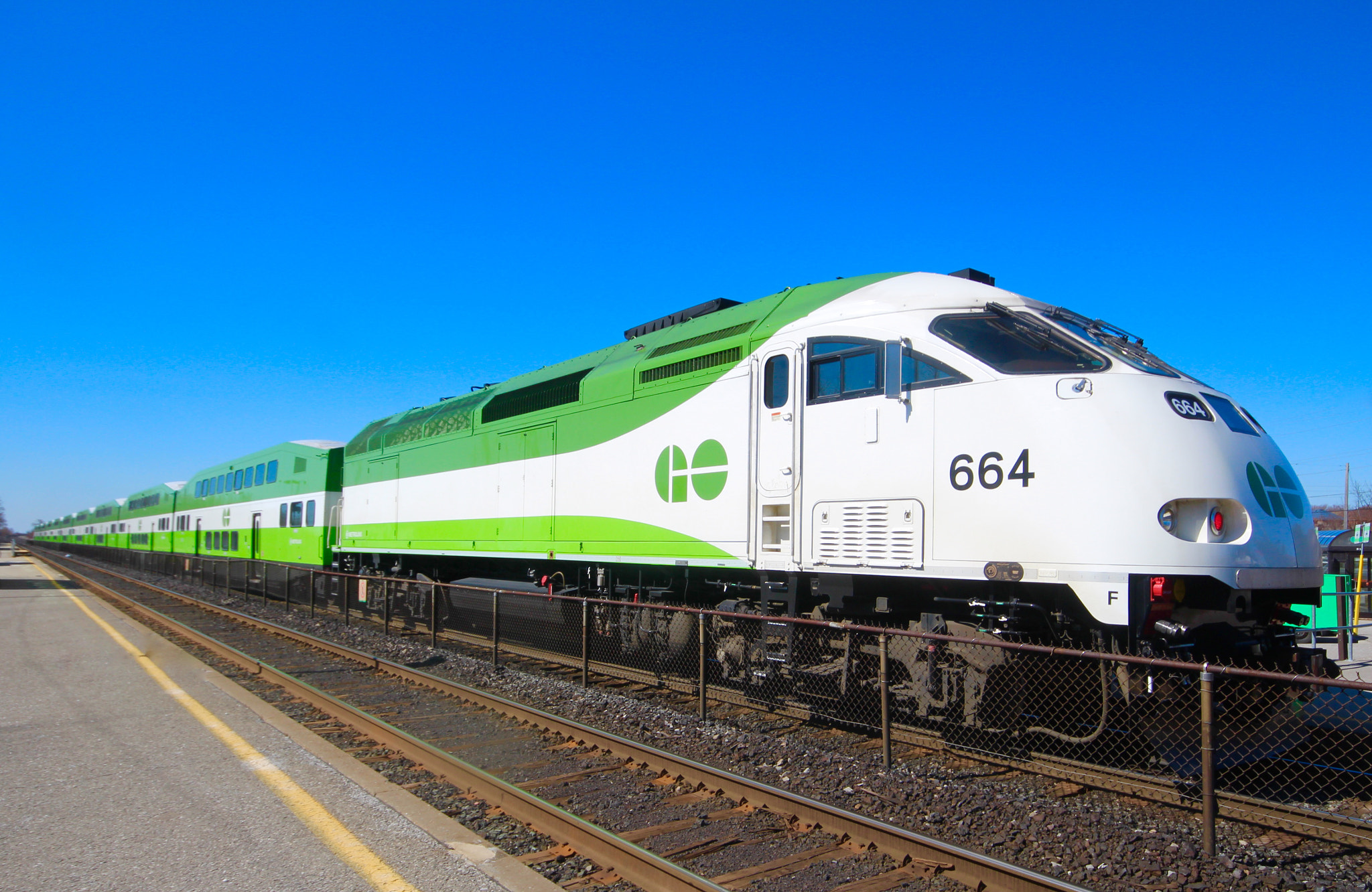 Sigma 10-20mm F4-5.6 EX DC HSM sample photo. New look go train photography