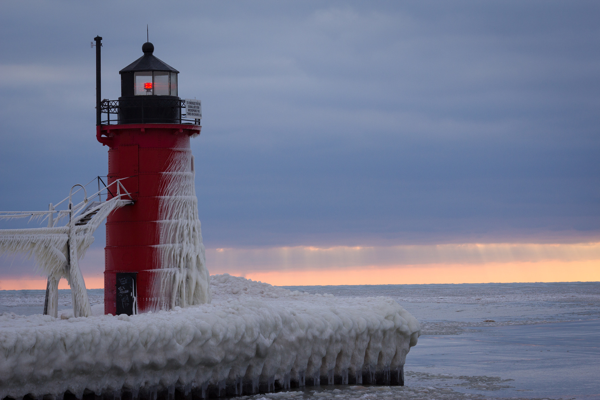 Canon EF 70-300mm F4-5.6 IS USM sample photo. Frozen sunset photography