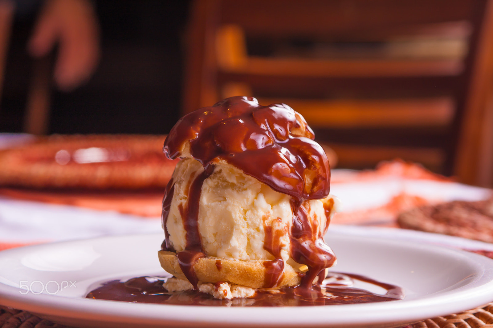 Canon EOS 40D + Sigma 24-70mm F2.8 EX DG Macro sample photo. Profiteroles with ice cream photography
