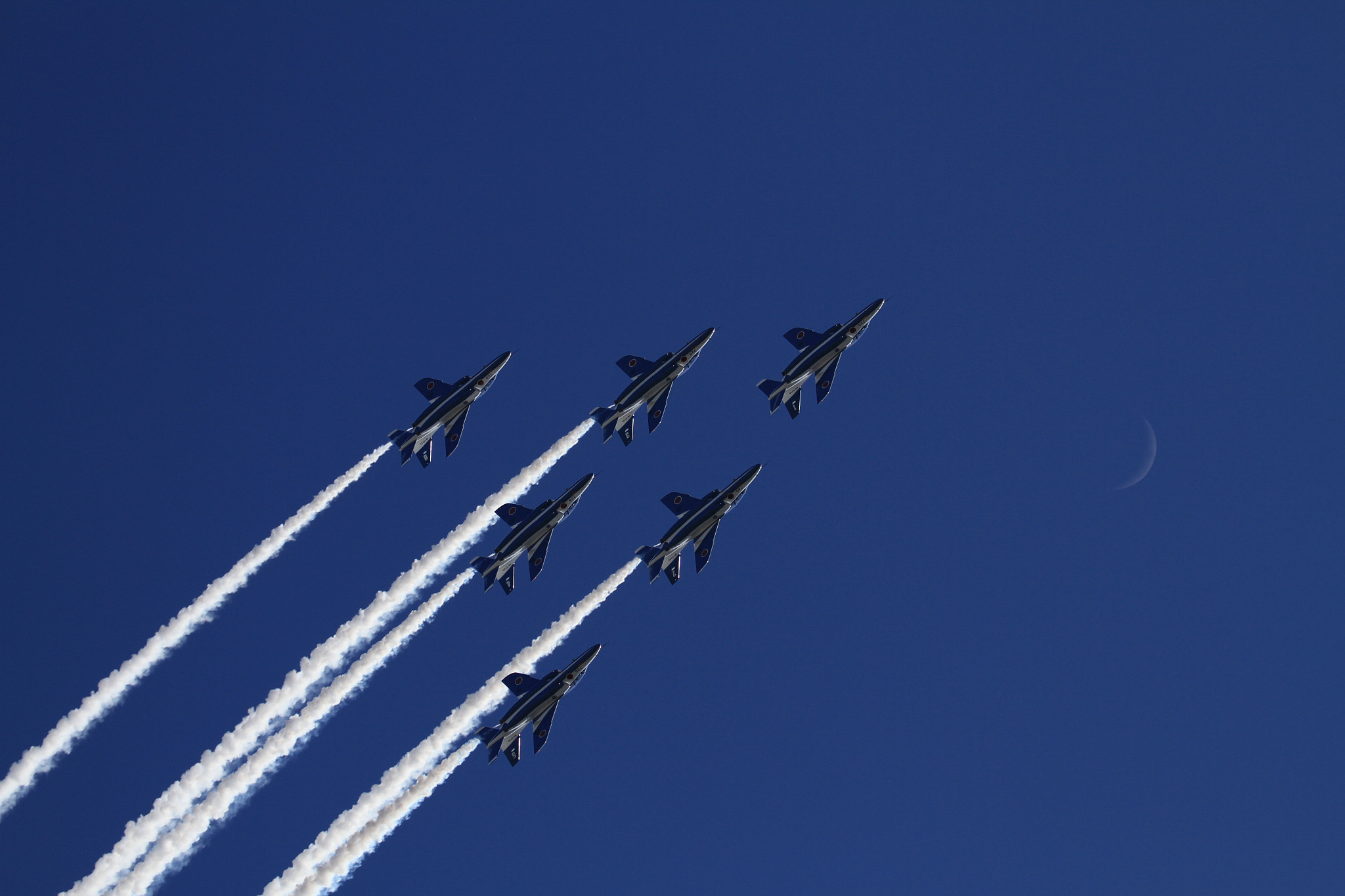 Canon EF 100-400mm F4.5-5.6L IS II USM sample photo. Blue impulse  ブルーインパルス photography