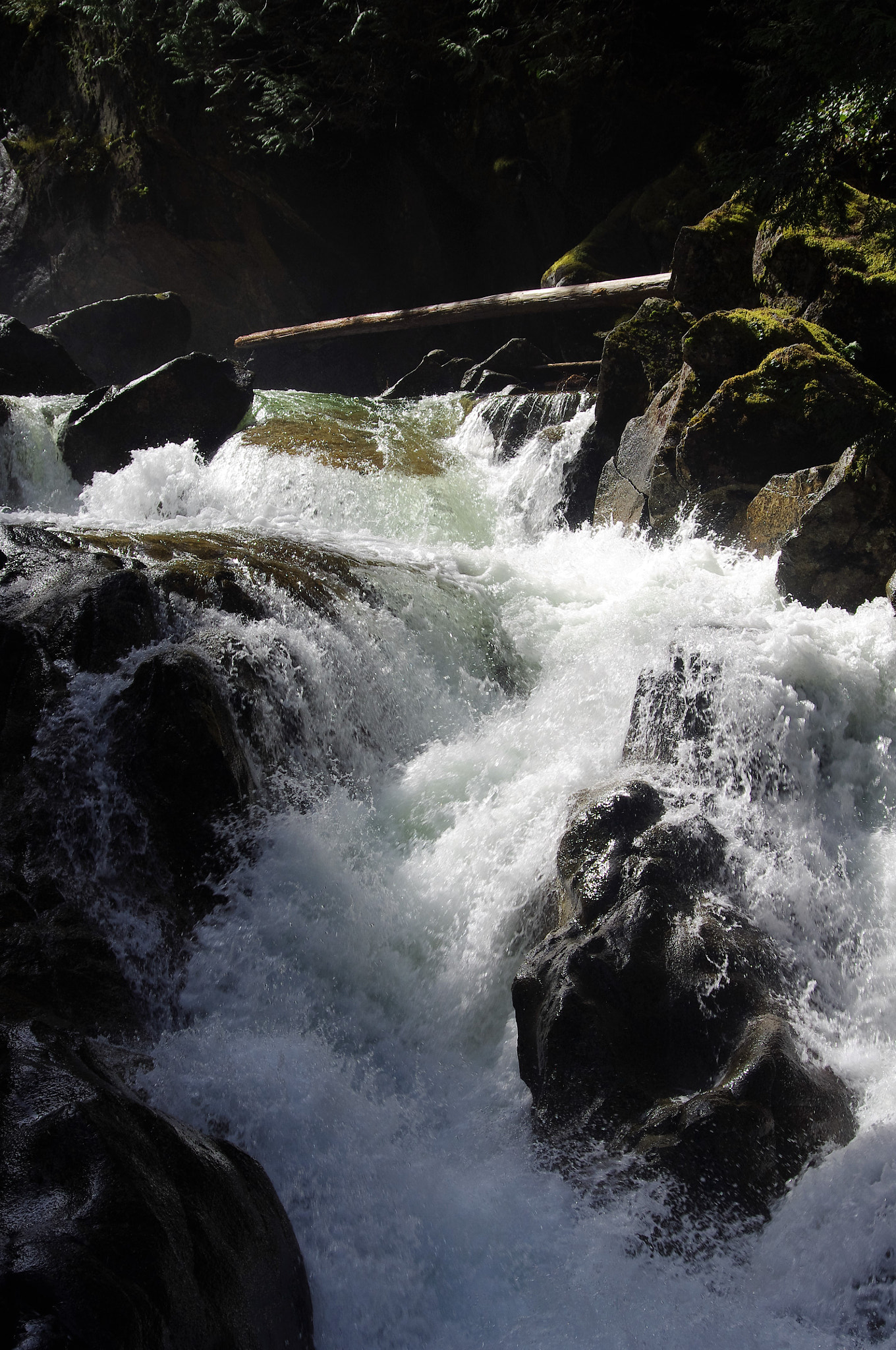 Pentax K-r sample photo. Waterfall photography