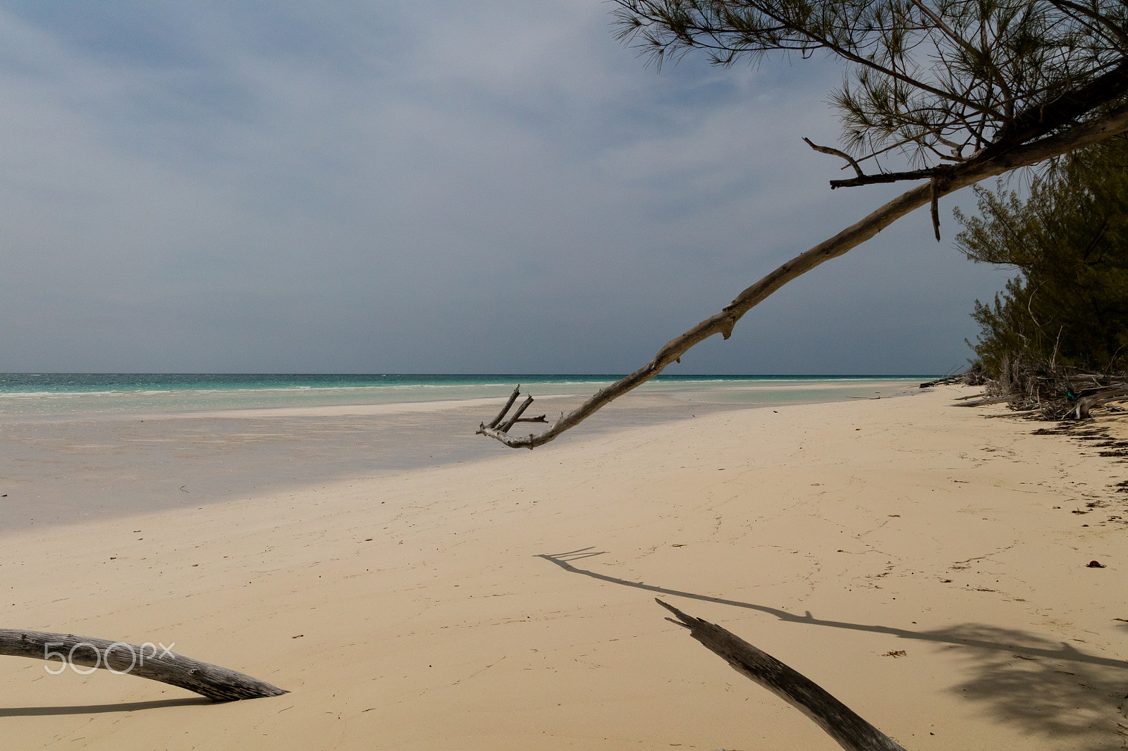 Canon EOS 5DS R + Tamron AF 28-75mm F2.8 XR Di LD Aspherical (IF) sample photo. Empty beach photography