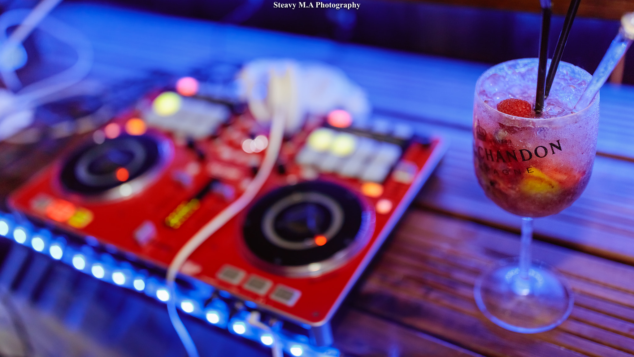 Canon EF 35mm F1.4L II USM sample photo. Mix & chill photography