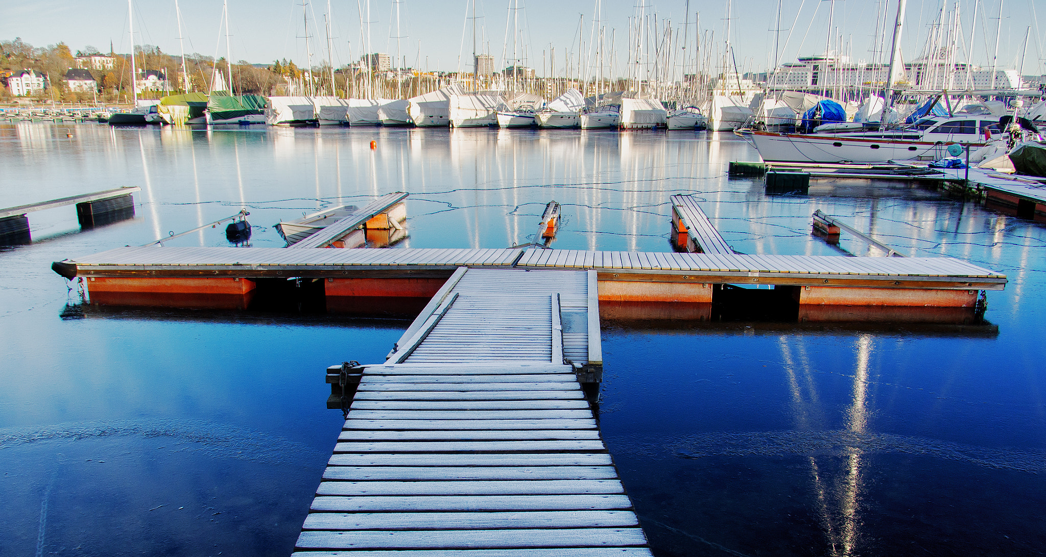 Olympus OM-D E-M10 + Tamron 14-150mm F3.5-5.8 Di III sample photo. Empty pier at bygdøy, oslo photography