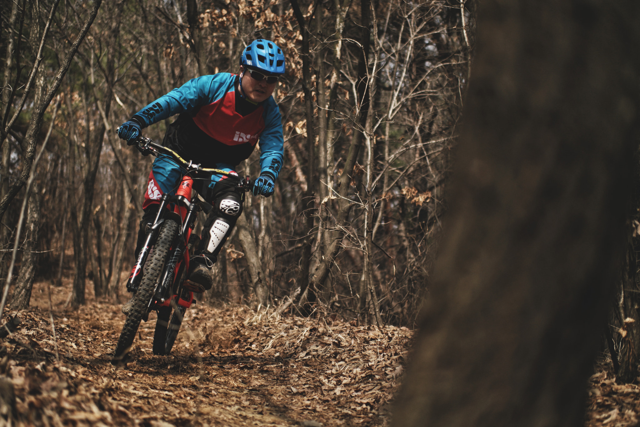 Samsung NX 45mm F1.8 sample photo. Mt.soori mtb riding photography