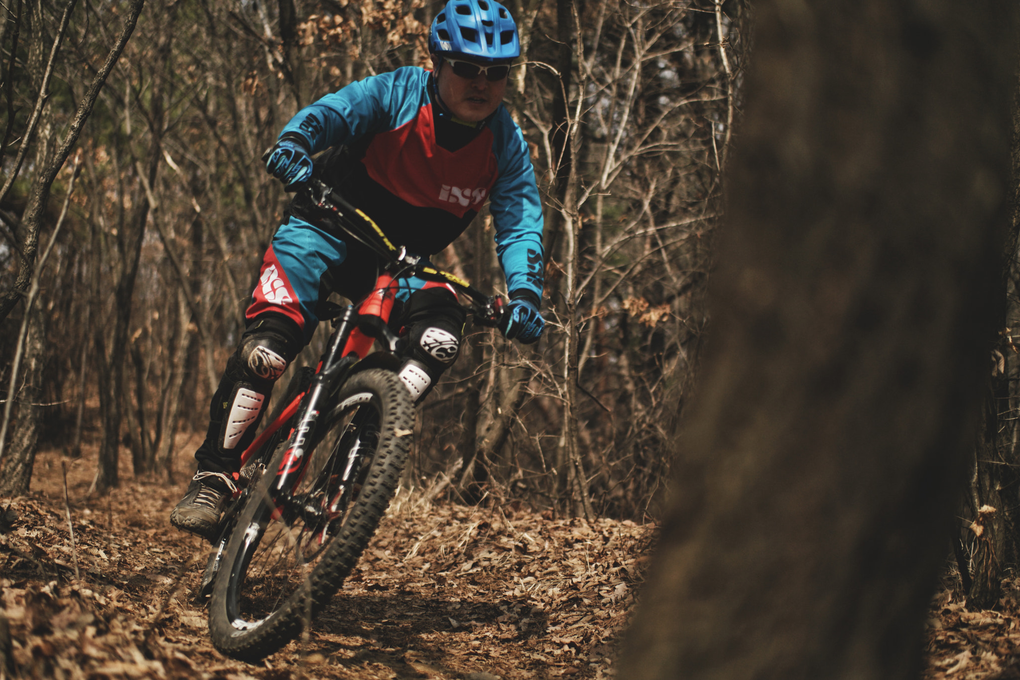 Samsung NX 45mm F1.8 sample photo. Mt.soori mtb riding photography