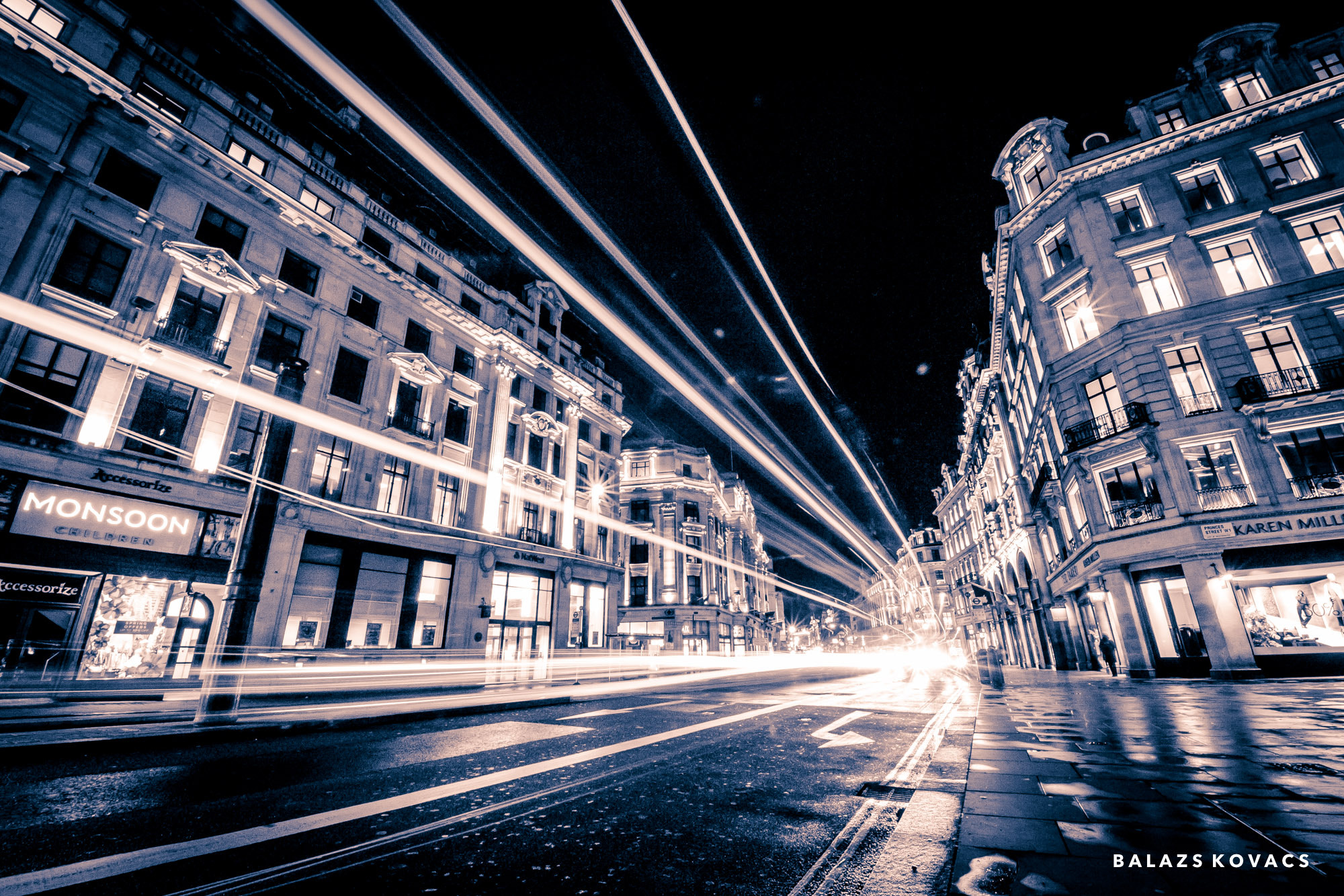 Sigma 8-16mm F4.5-5.6 DC HSM sample photo. Oxford street photography