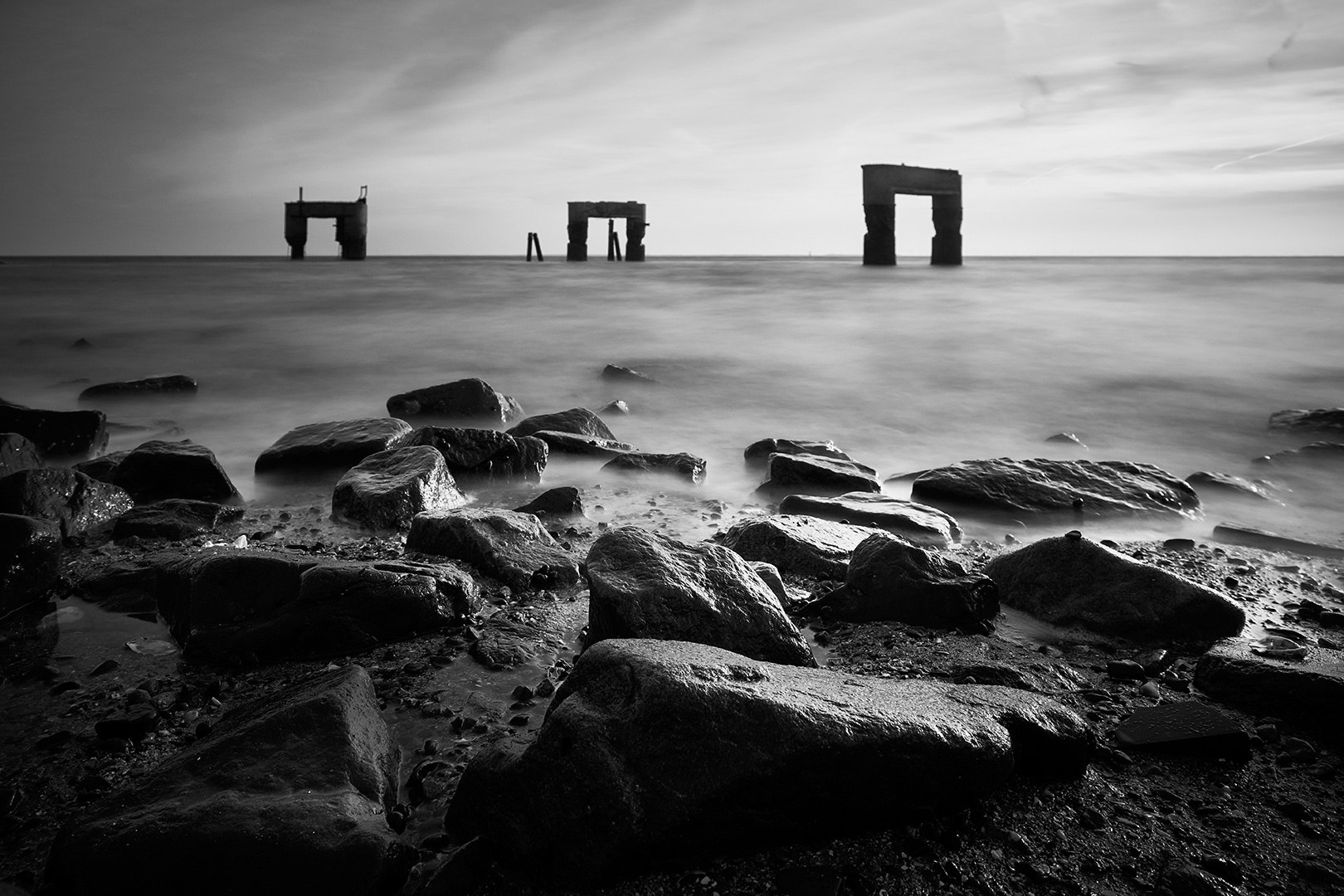 16-35mm F4 G SSM OSS sample photo. Three in the background b/w photography