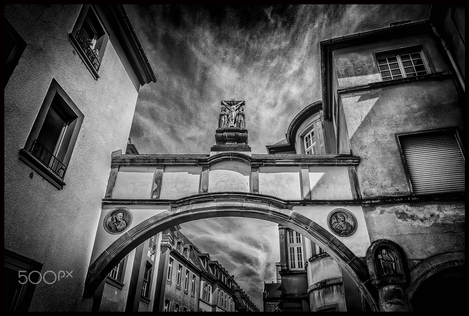 Canon EF 16-35mm F2.8L II USM sample photo. Arch photography
