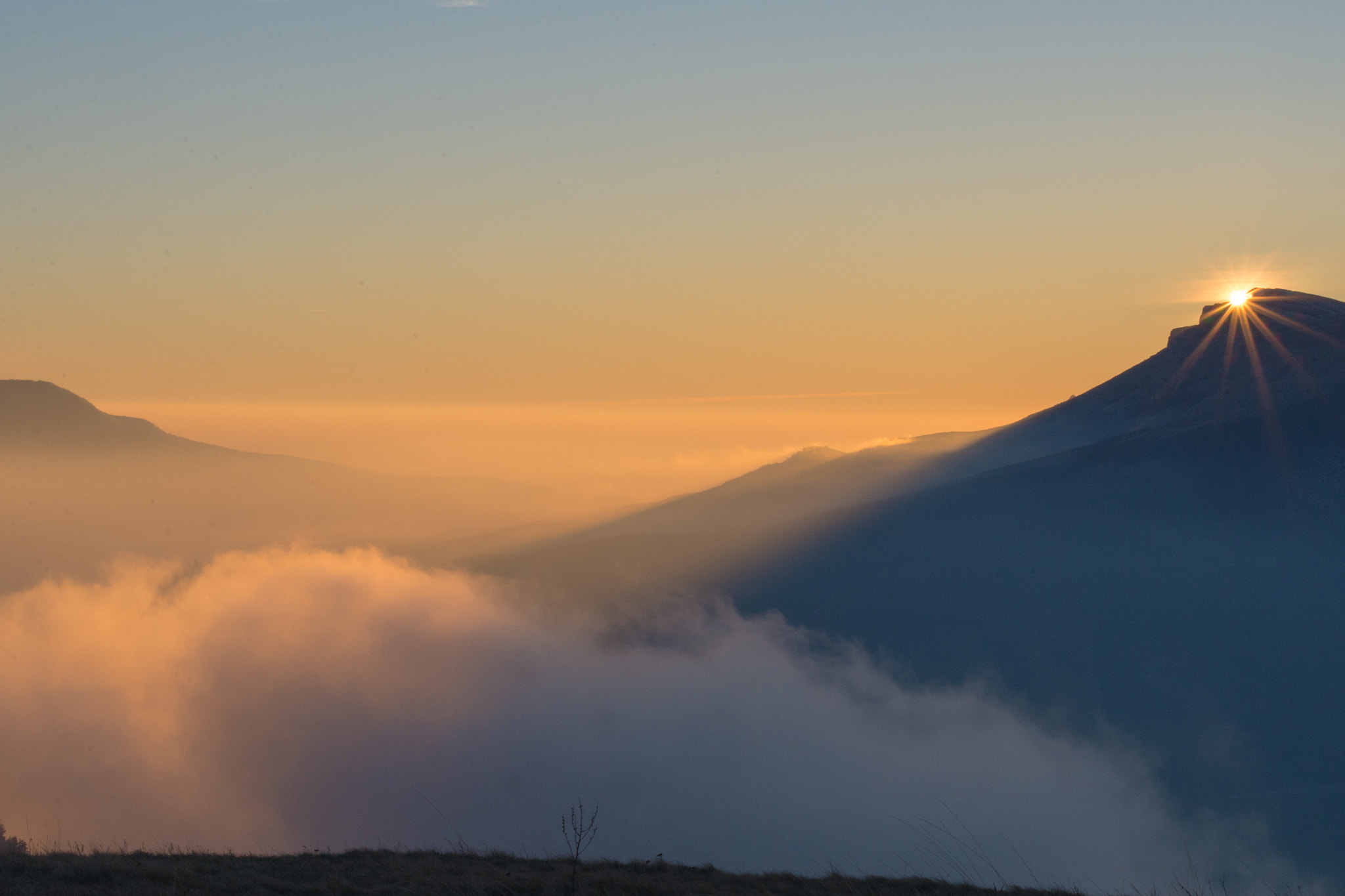 Panasonic Lumix DMC-GH3 + Olympus M.Zuiko Digital 45mm F1.8 sample photo. Sunset at the mount dimerdzhi photography