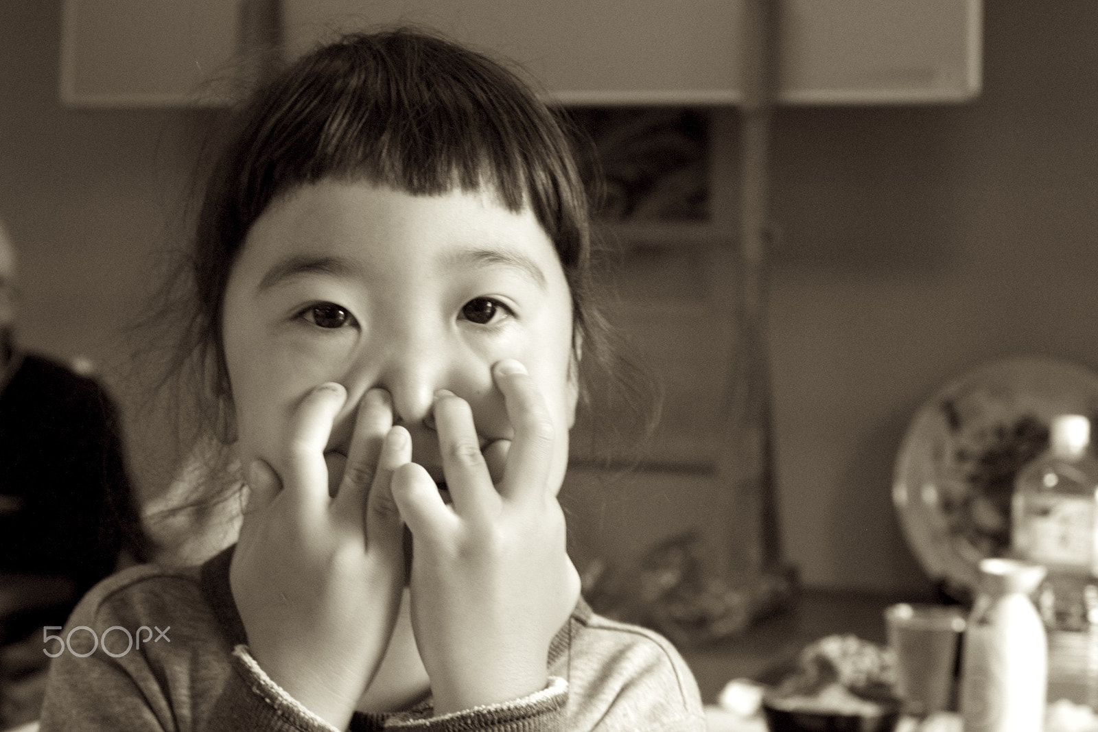 Canon EF 35-350mm F3.5-5.6L USM sample photo. Playful girl photography