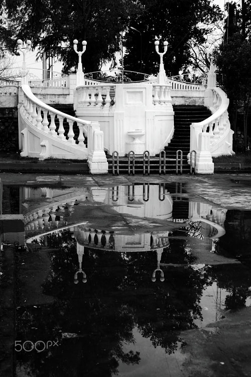 Canon EF-S 18-55mm F3.5-5.6 IS sample photo. Anzali/ old stairs photography