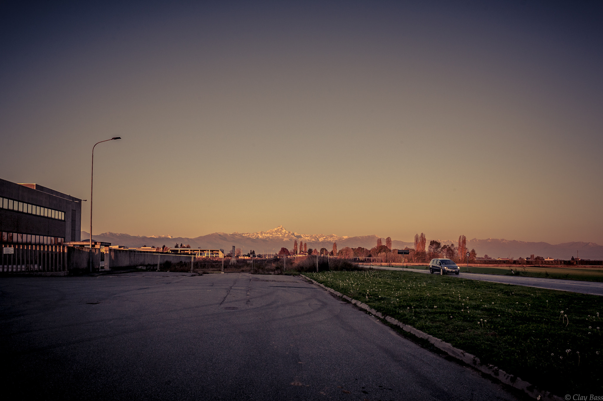 Canon EOS 5D + Canon EF 24mm F2.8 sample photo. Il monviso di buon mattino photography