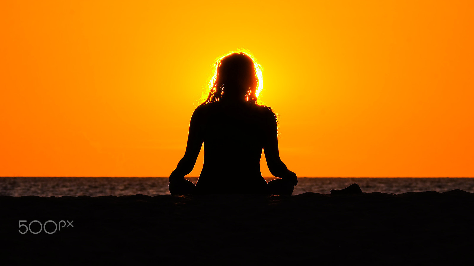 Fujifilm X-A2 + Fujifilm XC 50-230mm F4.5-6.7 OIS II sample photo. Silhouette of meditating woman photography