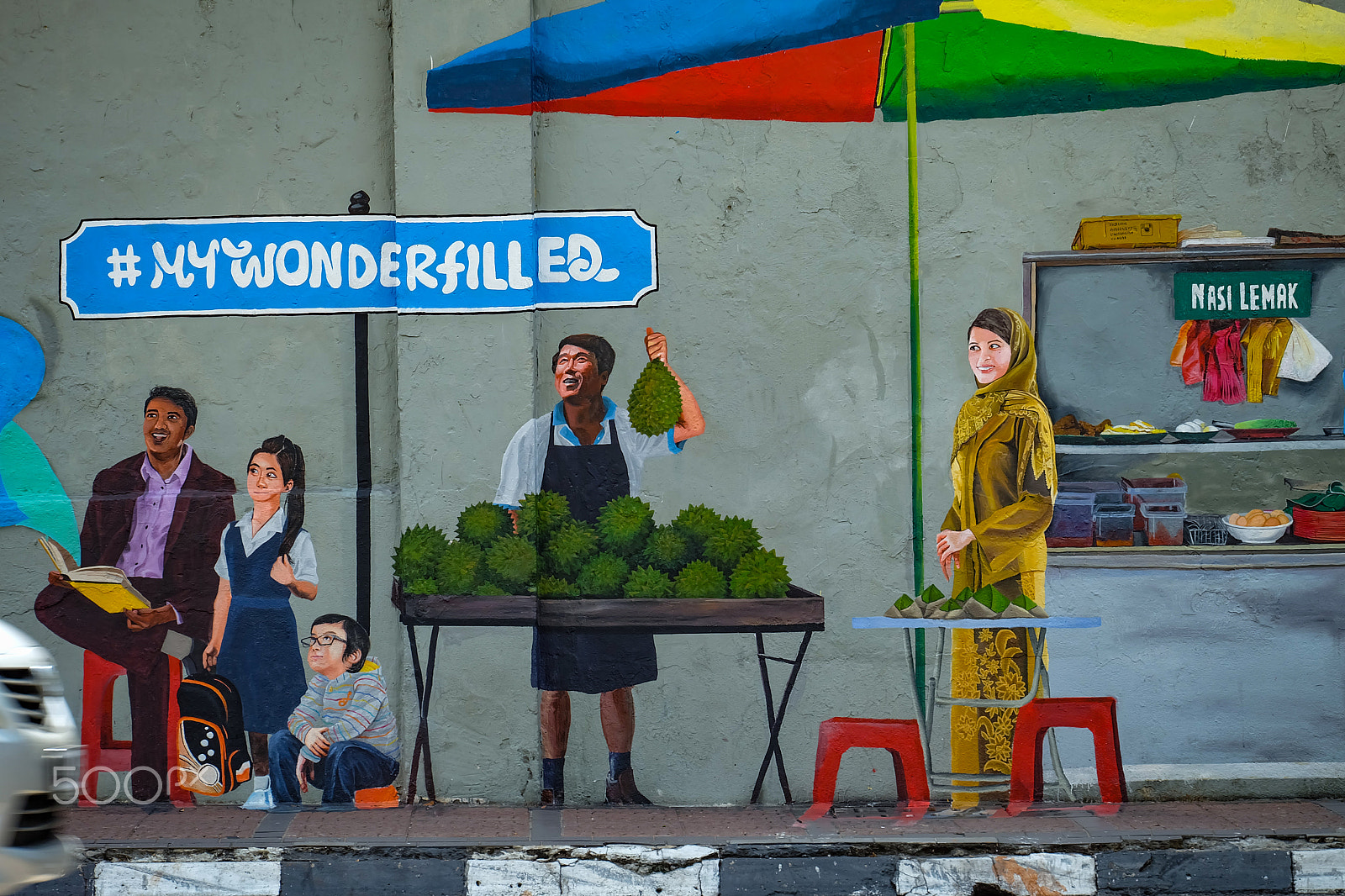 Fujifilm X-A2 + Fujifilm XC 50-230mm F4.5-6.7 OIS II sample photo. Market scene street art photography
