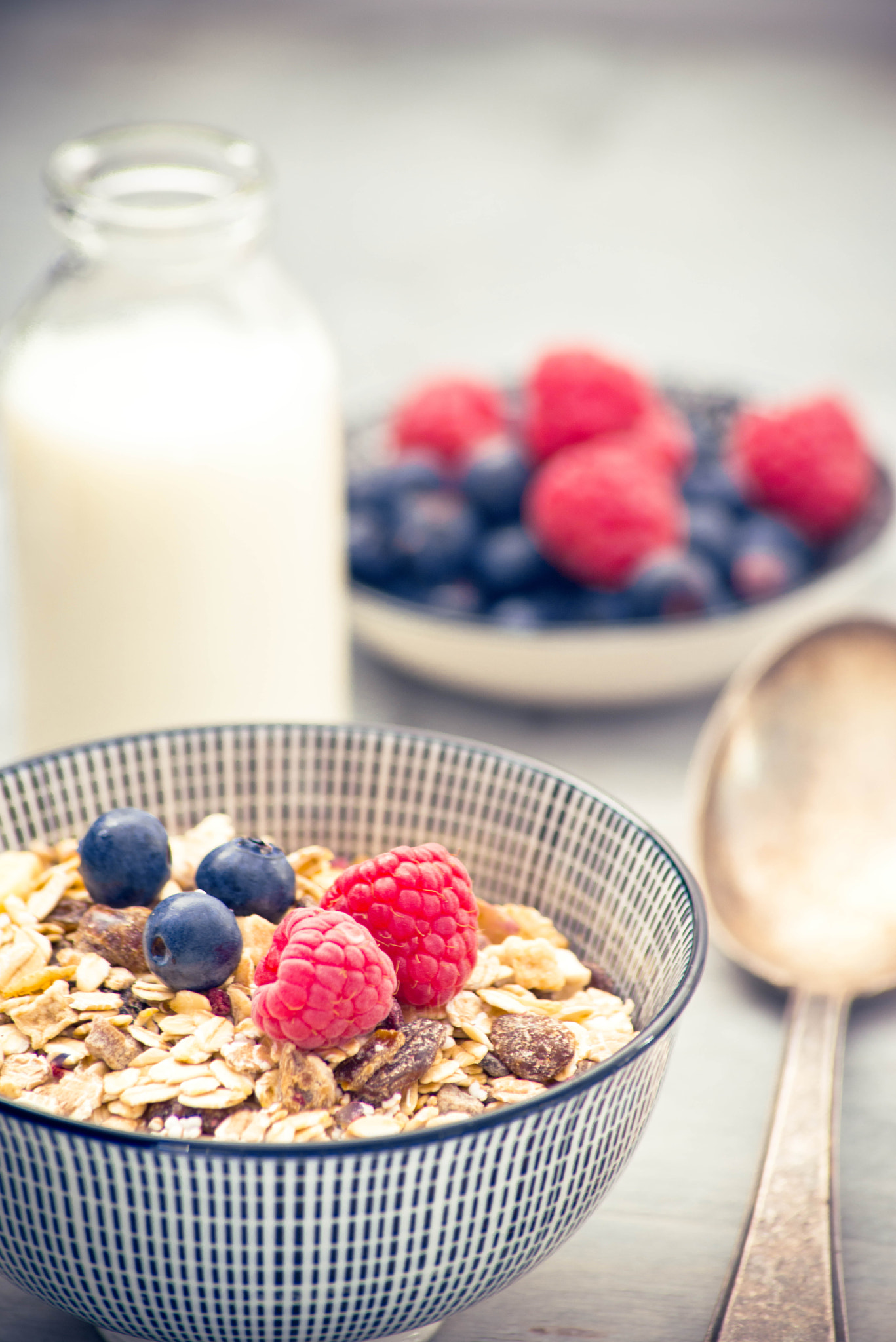 Nikon D800 + Sigma 50-150mm F2.8 EX APO DC HSM II + 1.4x sample photo. Cereal with berry  photography