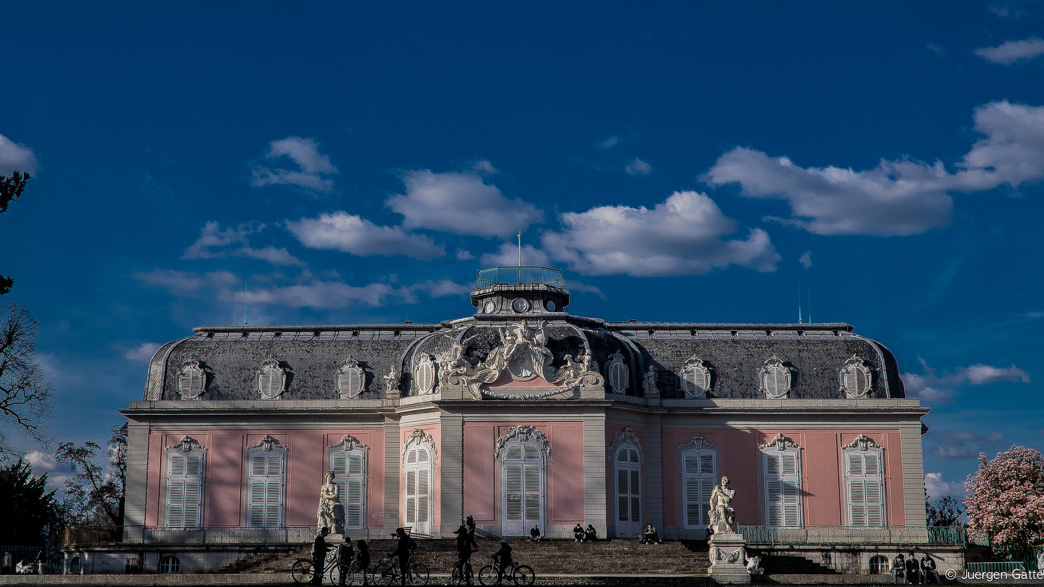 ZEISS Touit 32mm F1.8 sample photo. Schloss benrath photography