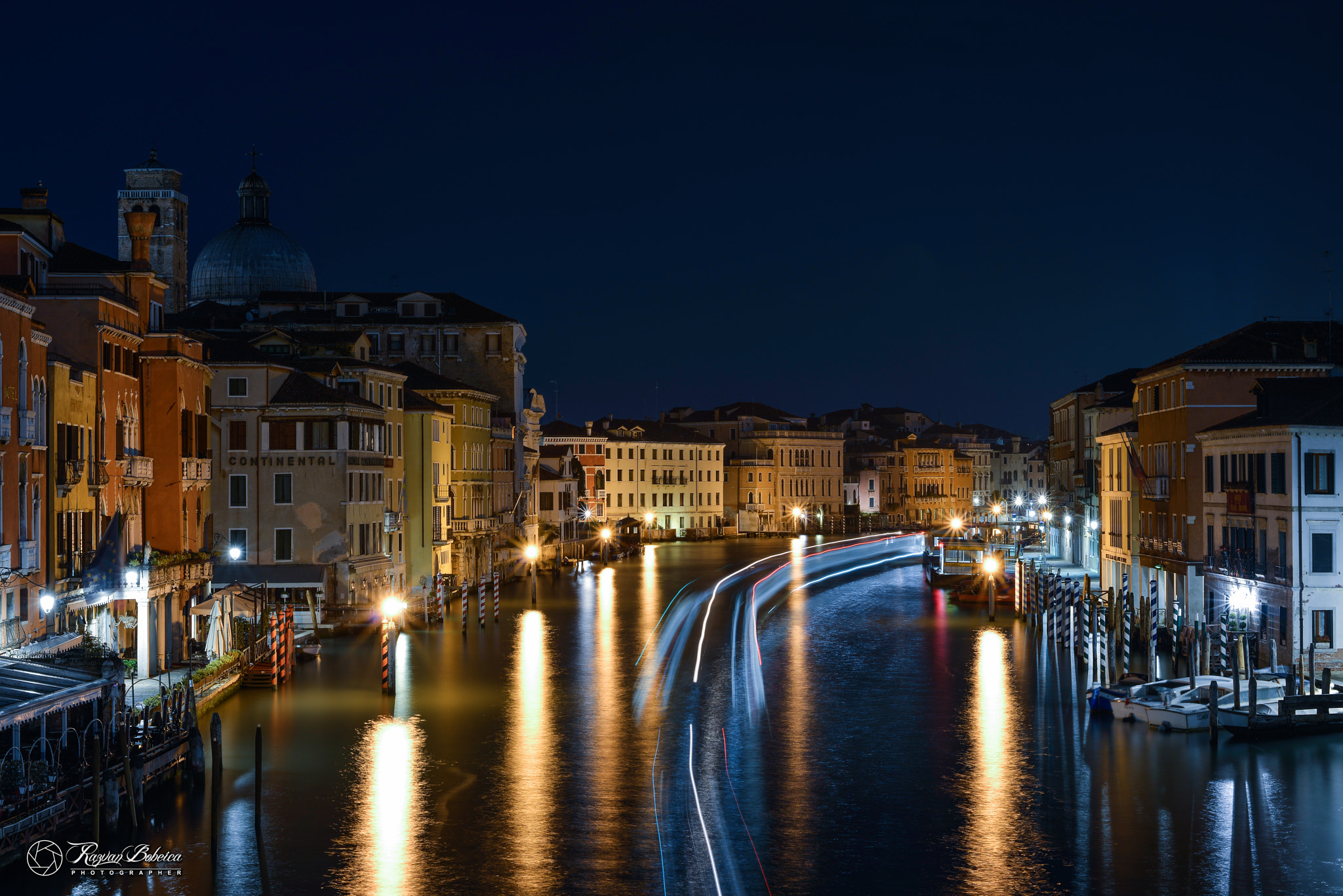 Nikon D800E + Nikon AF Micro-Nikkor 60mm F2.8D sample photo. Venice in the night photography