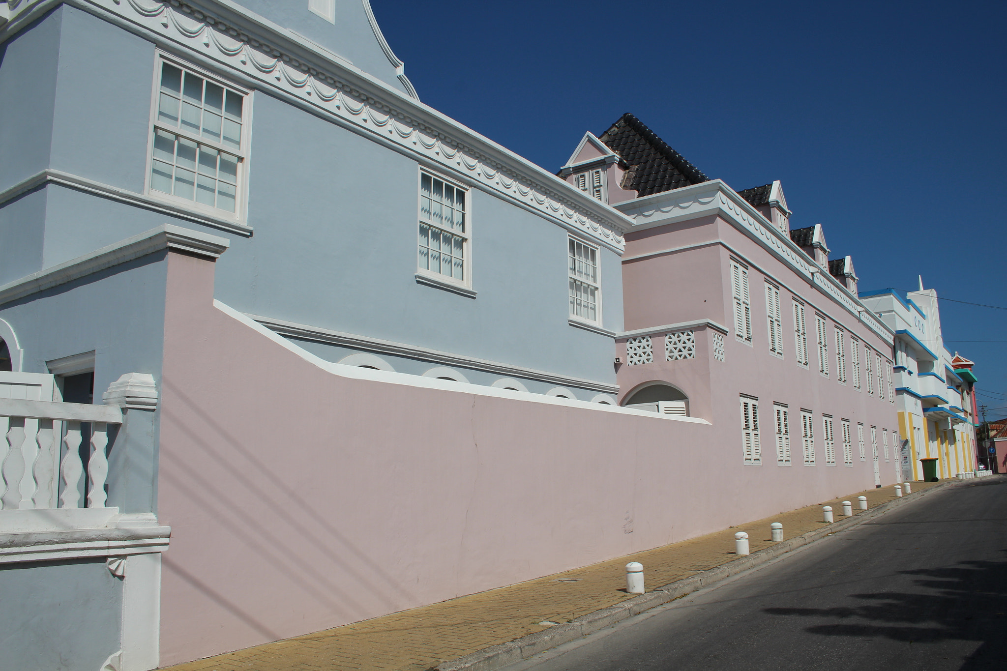 Canon EF-S 18-55mm F3.5-5.6 sample photo. Curacao photography