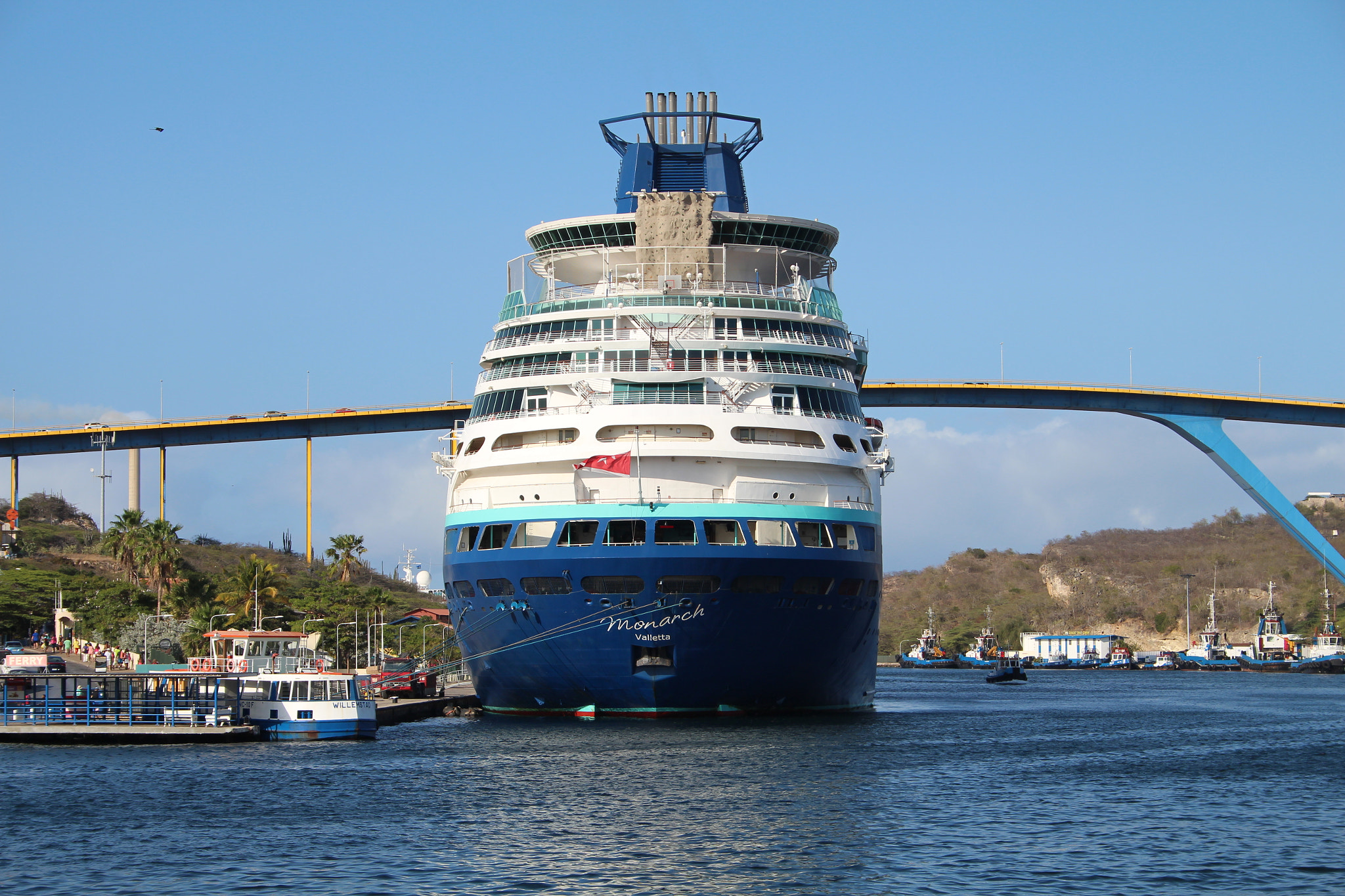 Canon EF-S 18-55mm F3.5-5.6 sample photo. Curacao photography