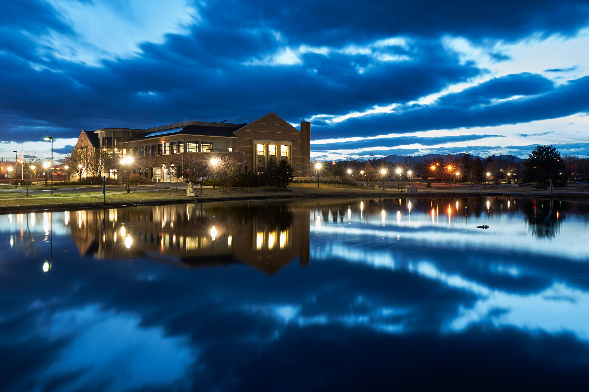 Sony a7R + Sony Vario-Tessar T* E 16-70mm F4 ZA OSS sample photo. Mamie doud eisenhower public library photography