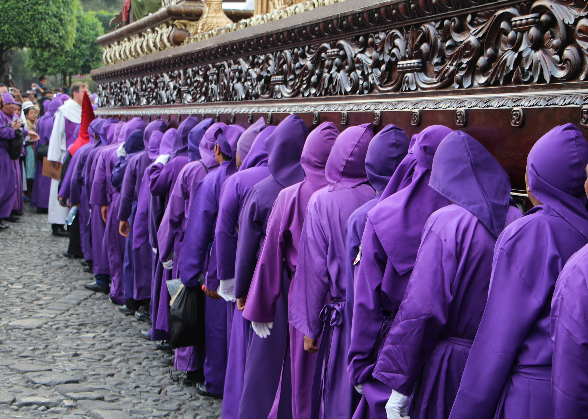 Canon EF-S 18-135mm F3.5-5.6 IS STM sample photo. Procesión antigua guatemala #2 photography