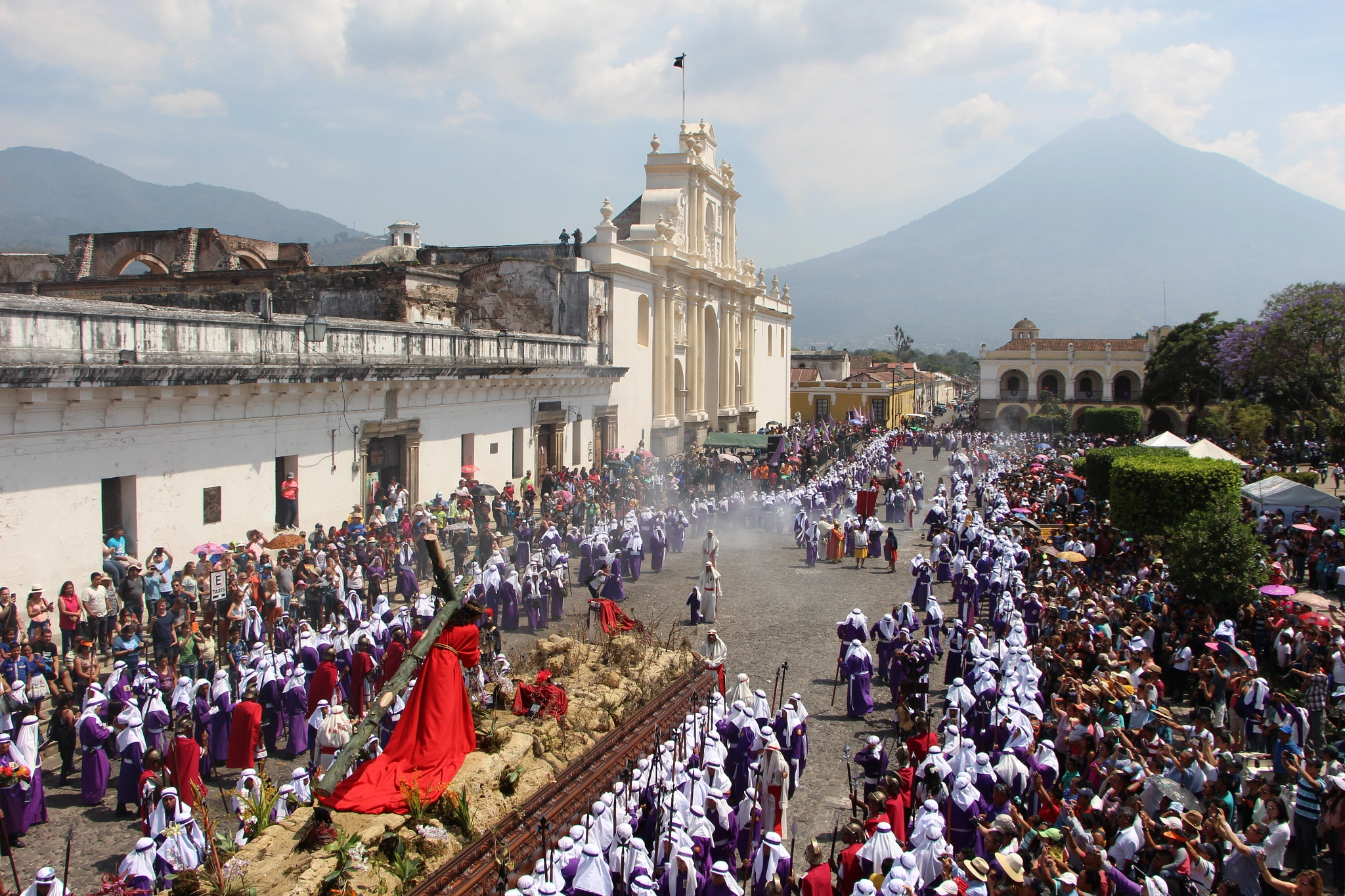 Canon EF-S 18-135mm F3.5-5.6 IS STM sample photo. Procesión antigua guatemala #5 photography