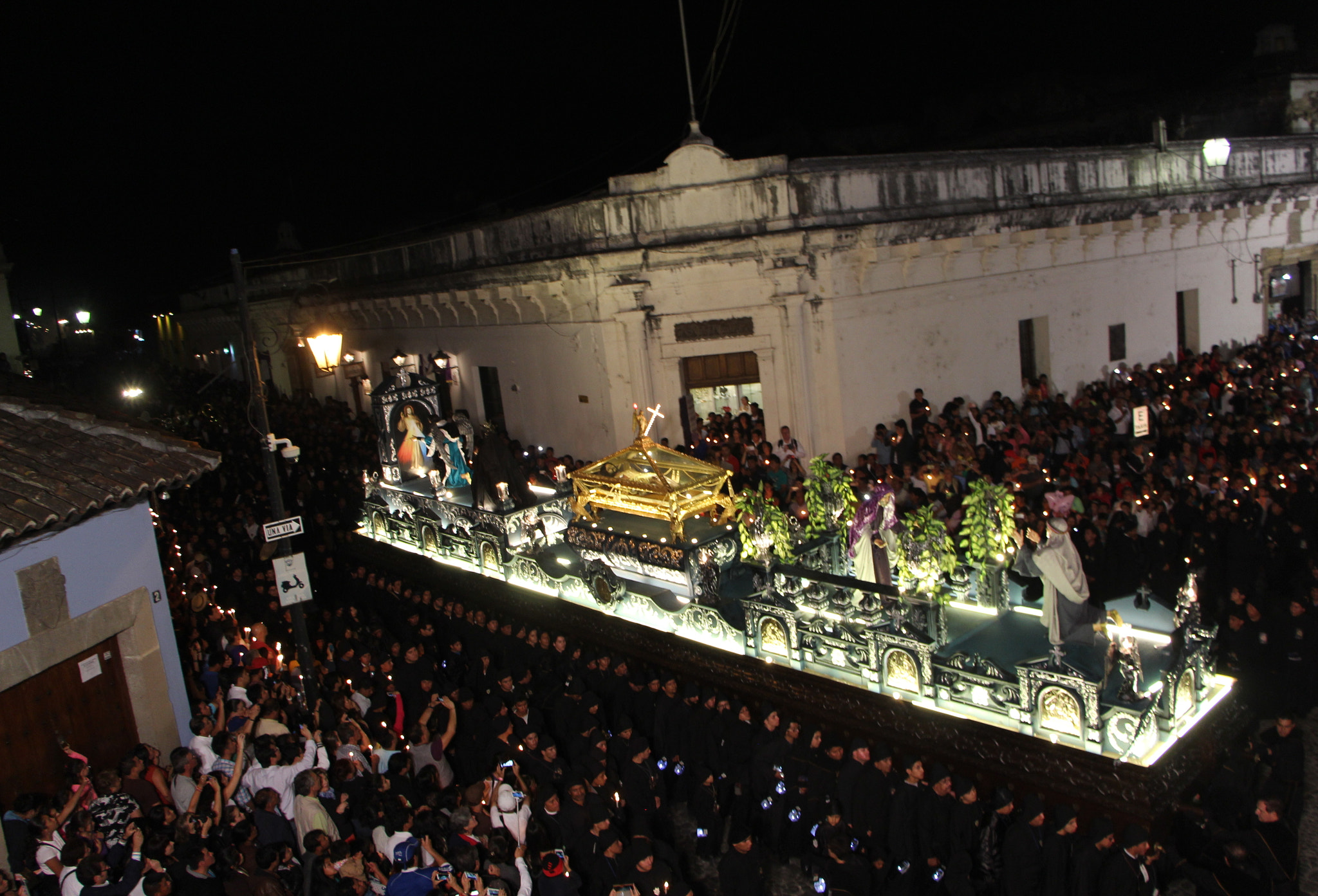 Canon EF-S 18-135mm F3.5-5.6 IS STM sample photo. Procesión antigua guatemala #8 photography