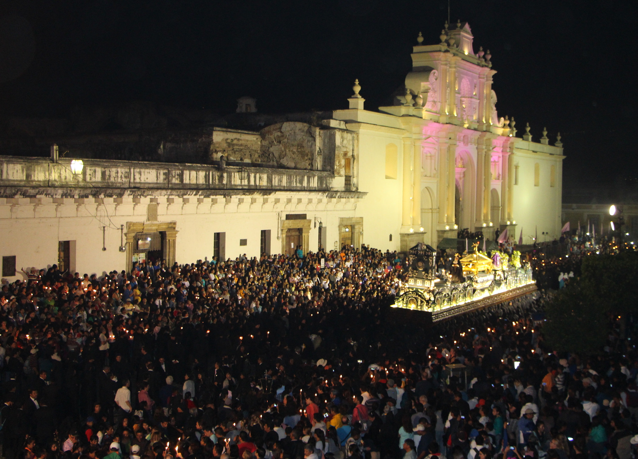 Canon EF-S 18-135mm F3.5-5.6 IS STM sample photo. Procesión antigua guatemala #9 photography