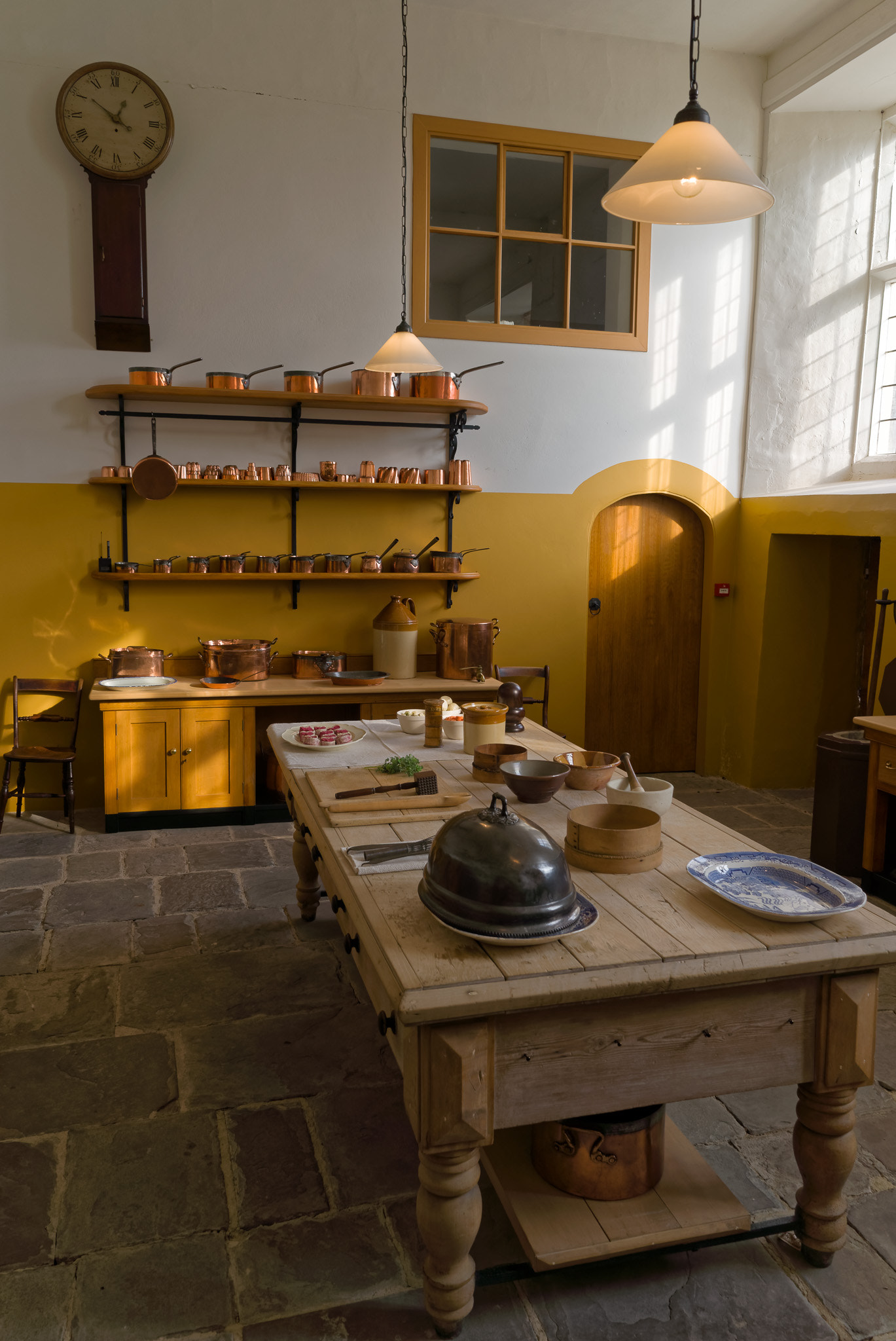 Sony a7 + Sony FE 28mm F2 sample photo. Kitchen in st fagans castle photography