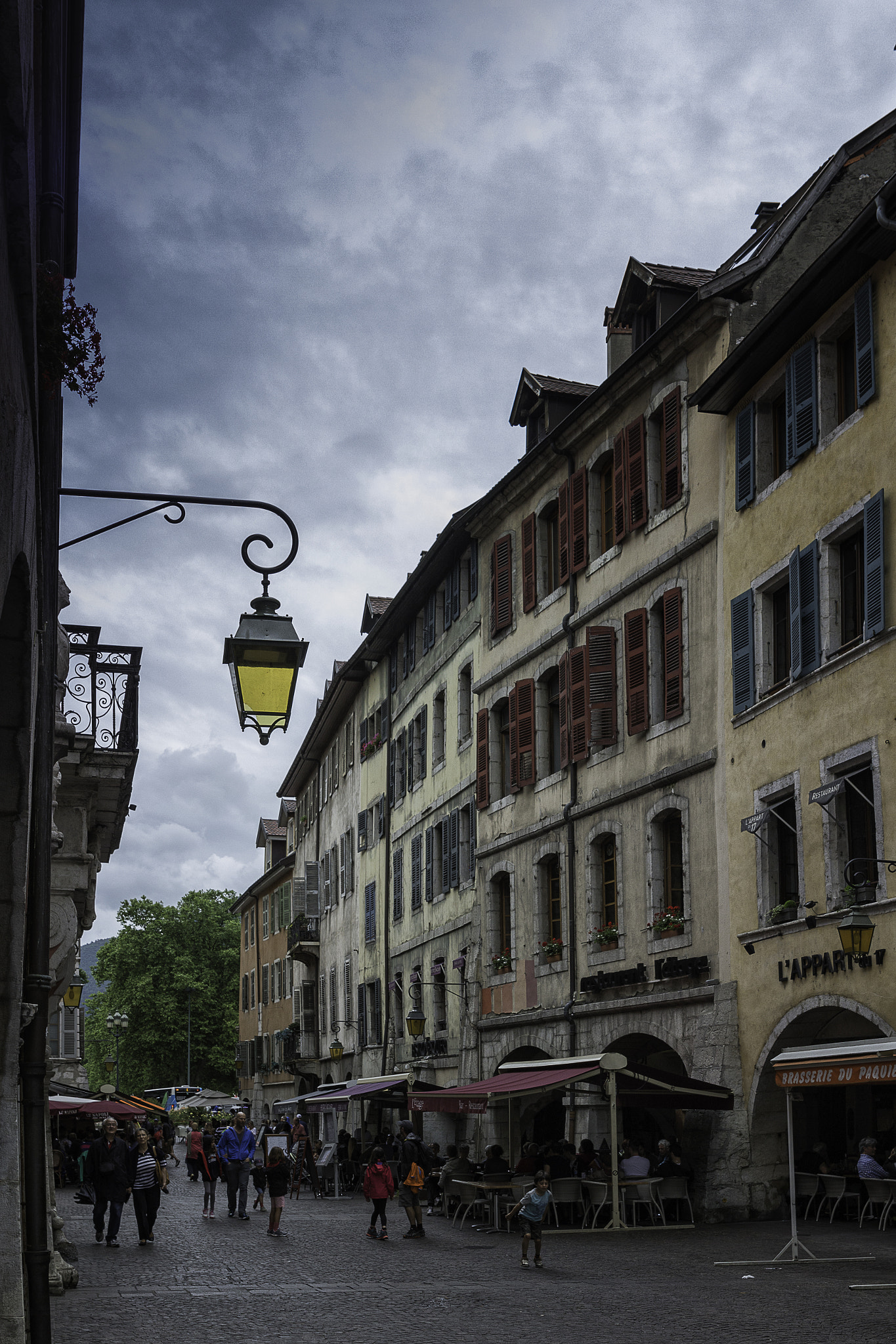 Canon EOS 700D (EOS Rebel T5i / EOS Kiss X7i) + Canon EF 24-70mm F4L IS USM sample photo. Annecy photography