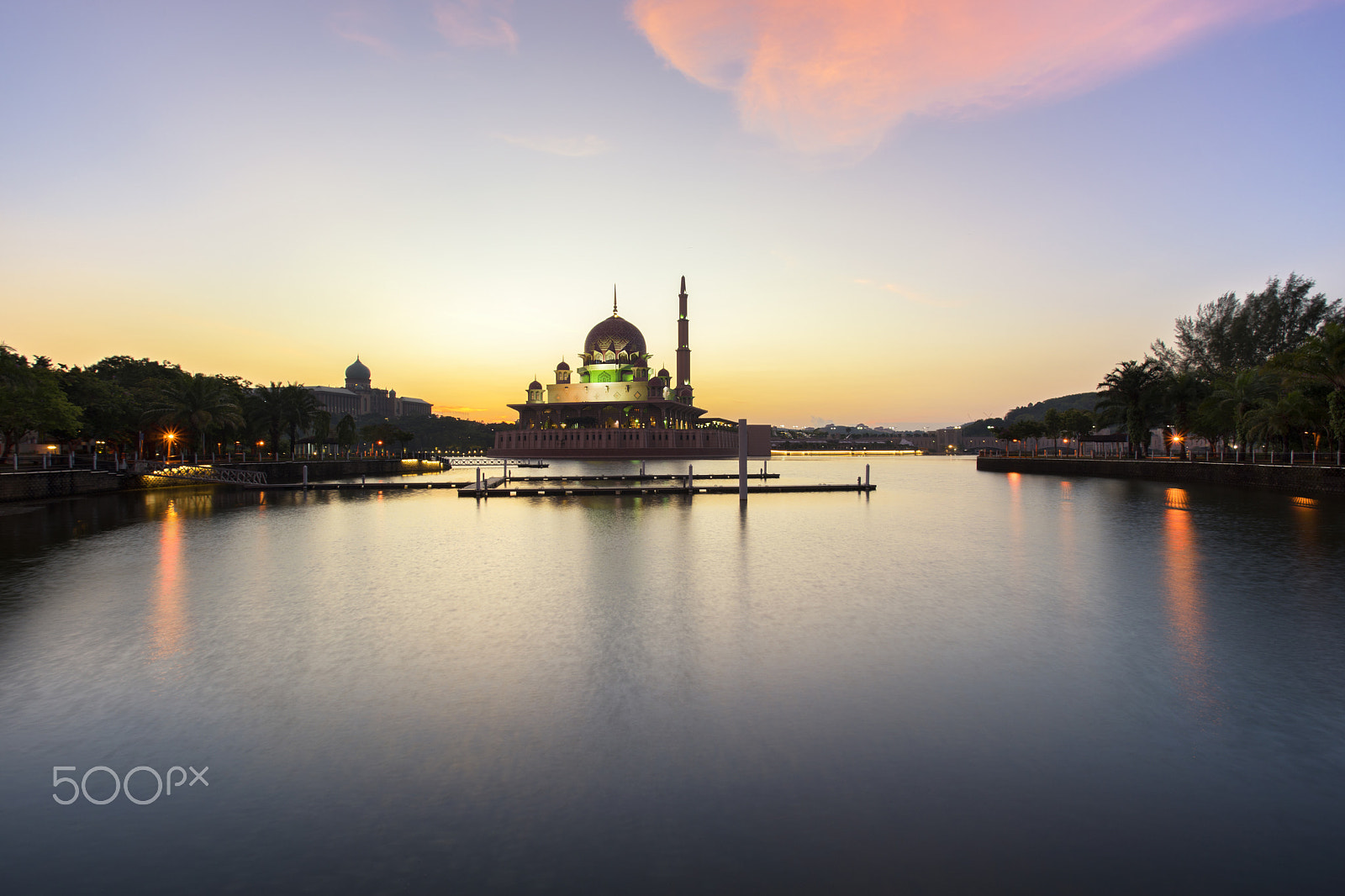 Sony a7 + Canon EF 17-40mm F4L USM sample photo. Scenery of putra mosque, putrajaya photography