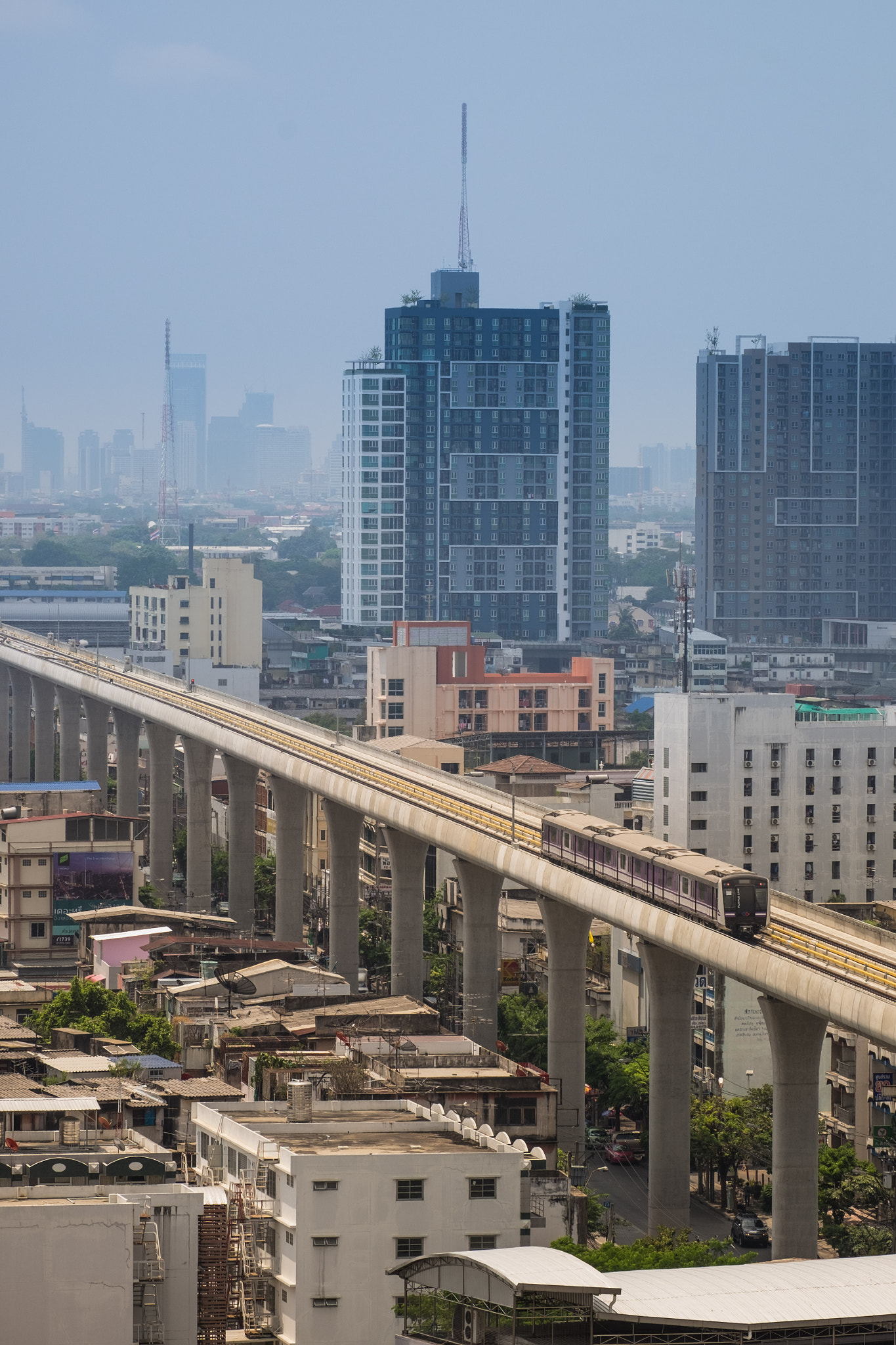 Fujifilm X-E2 + Fujifilm XC 50-230mm F4.5-6.7 OIS II sample photo. Mrt purple line bangkok thailand photography