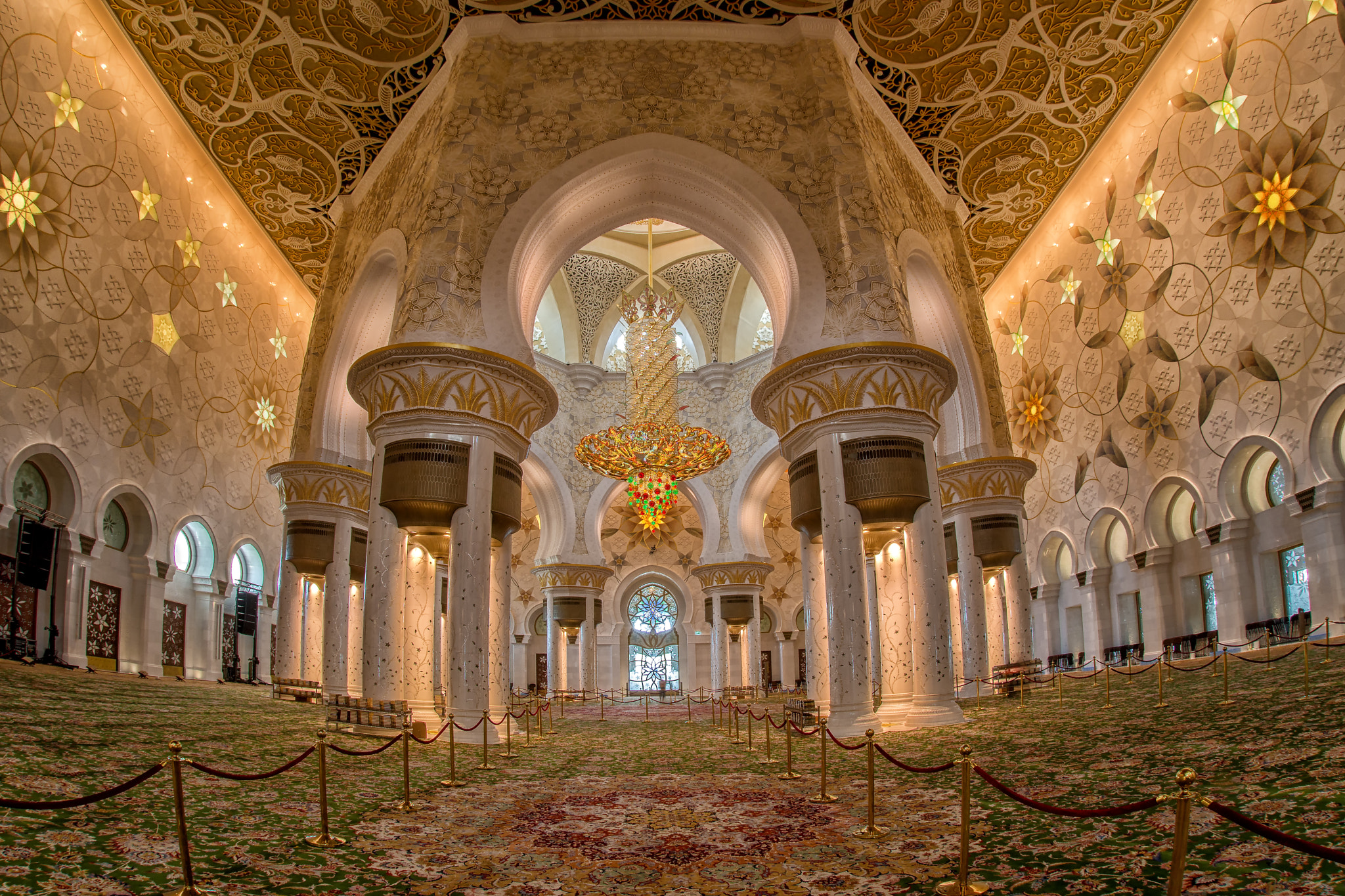 Sigma 15mm F2.8 EX DG Diagonal Fisheye sample photo. Sheik zayeed grand mosque prayer room photography