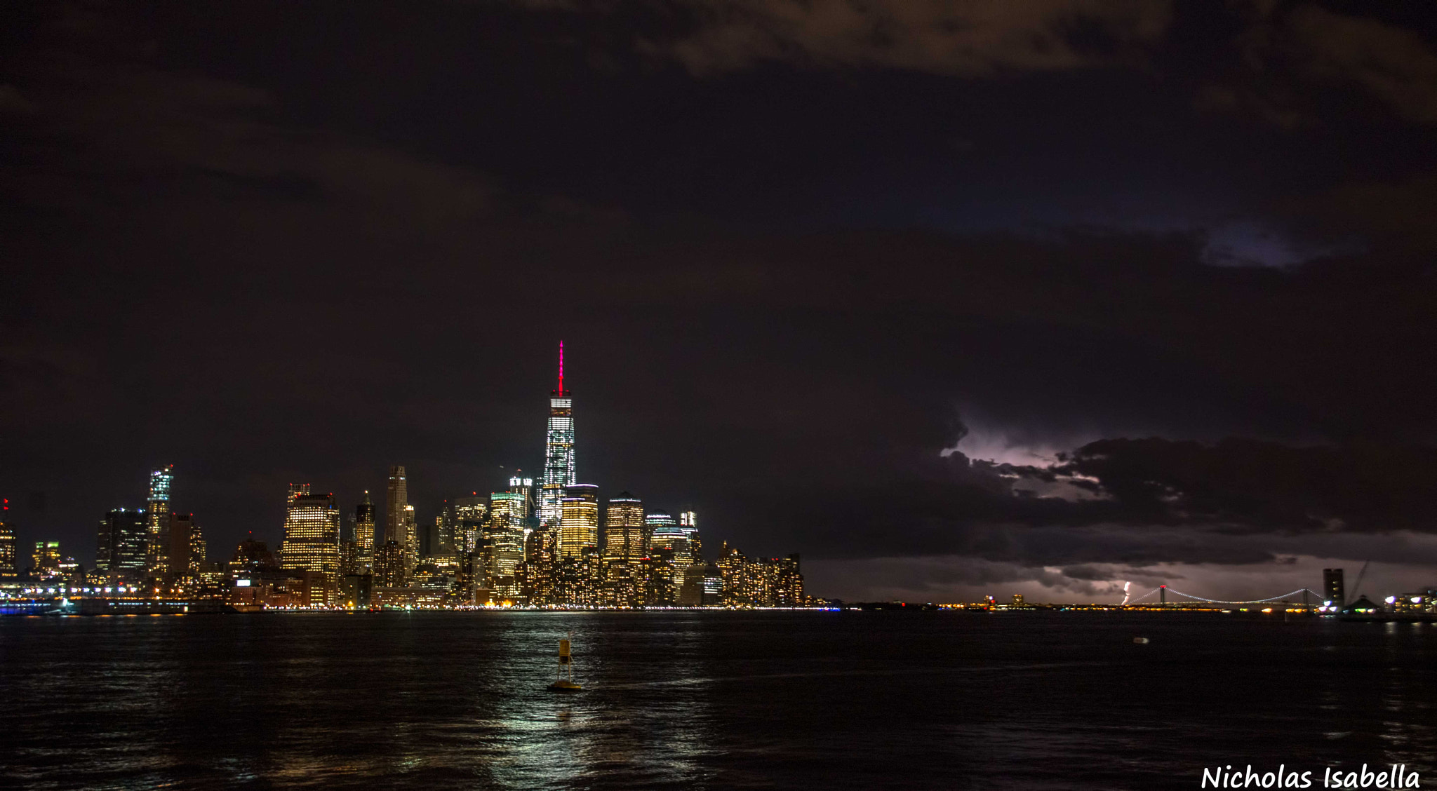 Nikon D600 + Sigma 28-200mm F3.5-5.6 Compact Aspherical Hyperzoom Macro sample photo. Lightning bolt over brooklyn photography