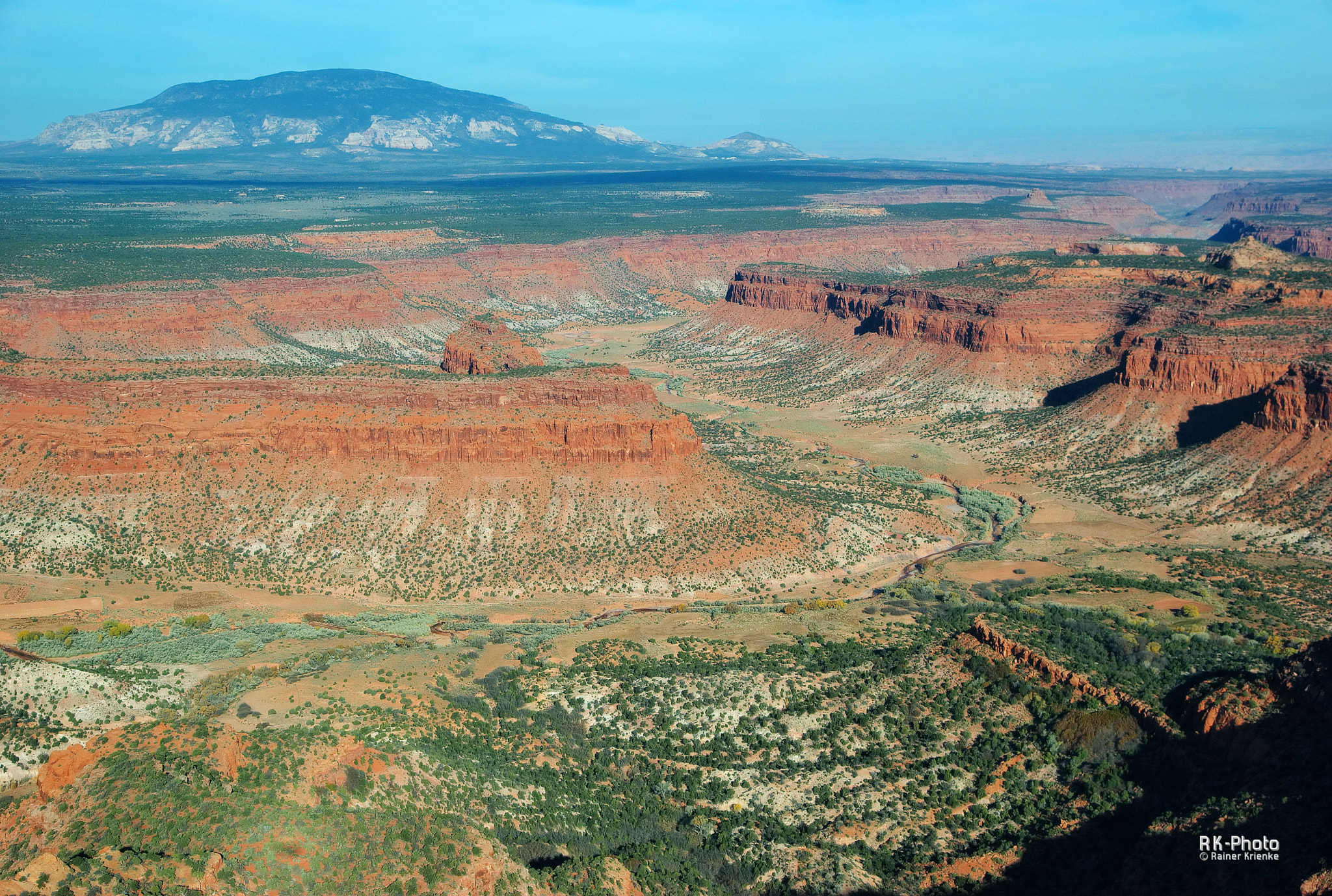 Nikon D80 + Tamron SP AF 17-50mm F2.8 XR Di II LD Aspherical (IF) sample photo. Landscape below navajo mountain photography